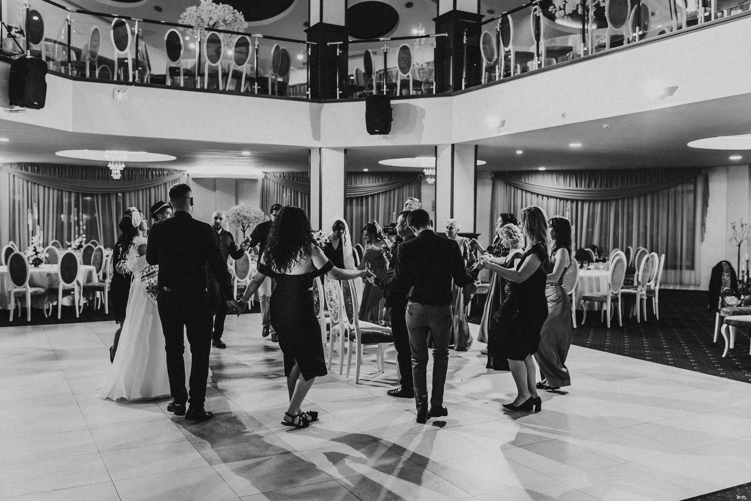 Loredana & Emilian – Ziua Nunții | Videografie - fotografie Botez Suceava, Iași, Botoșani. Servicii foto-video profesionale, pentru momente de neuitat
