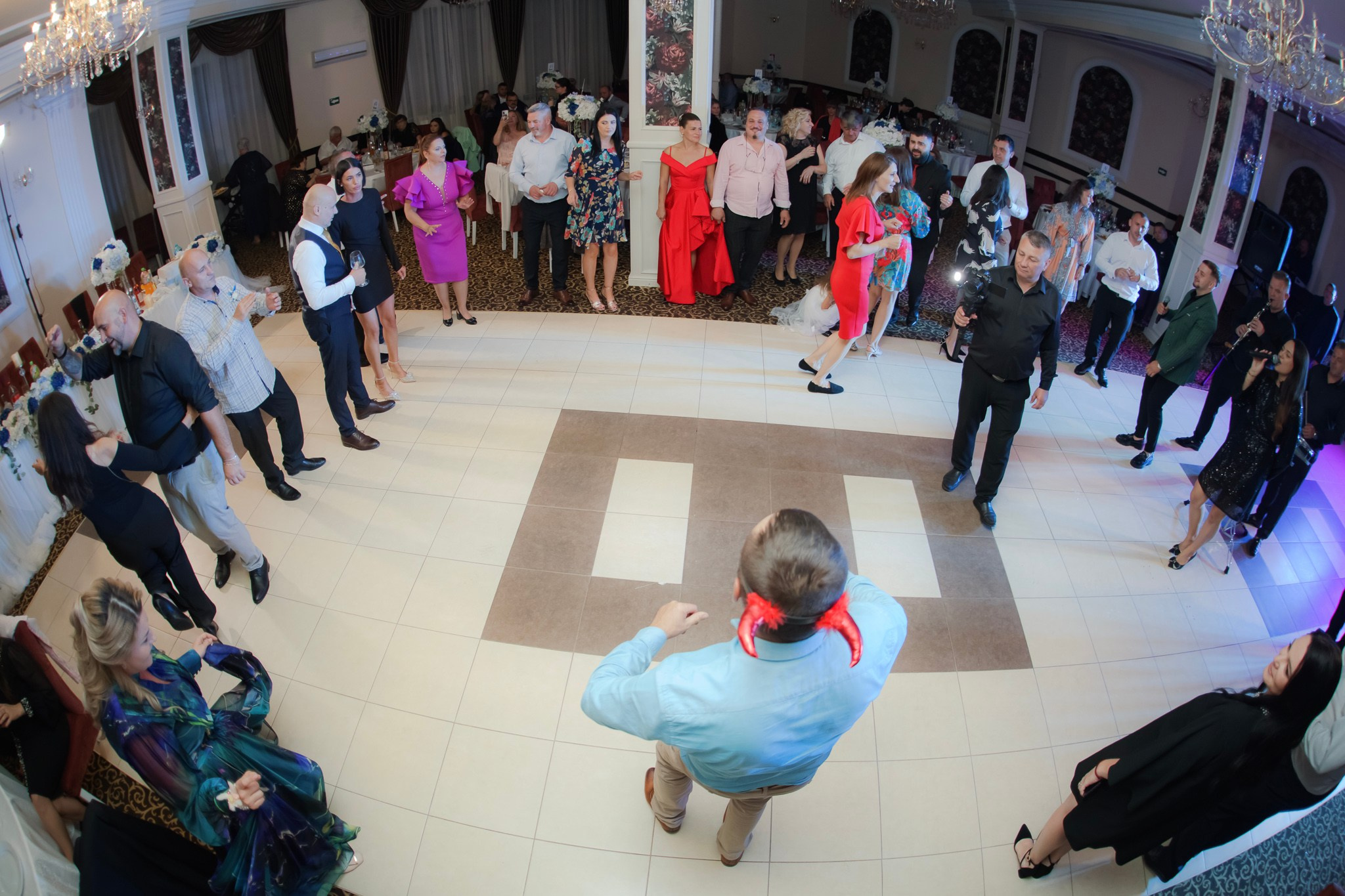 Mihai & Oana. Servicii foto-video profesionale, pentru momente de neuitat