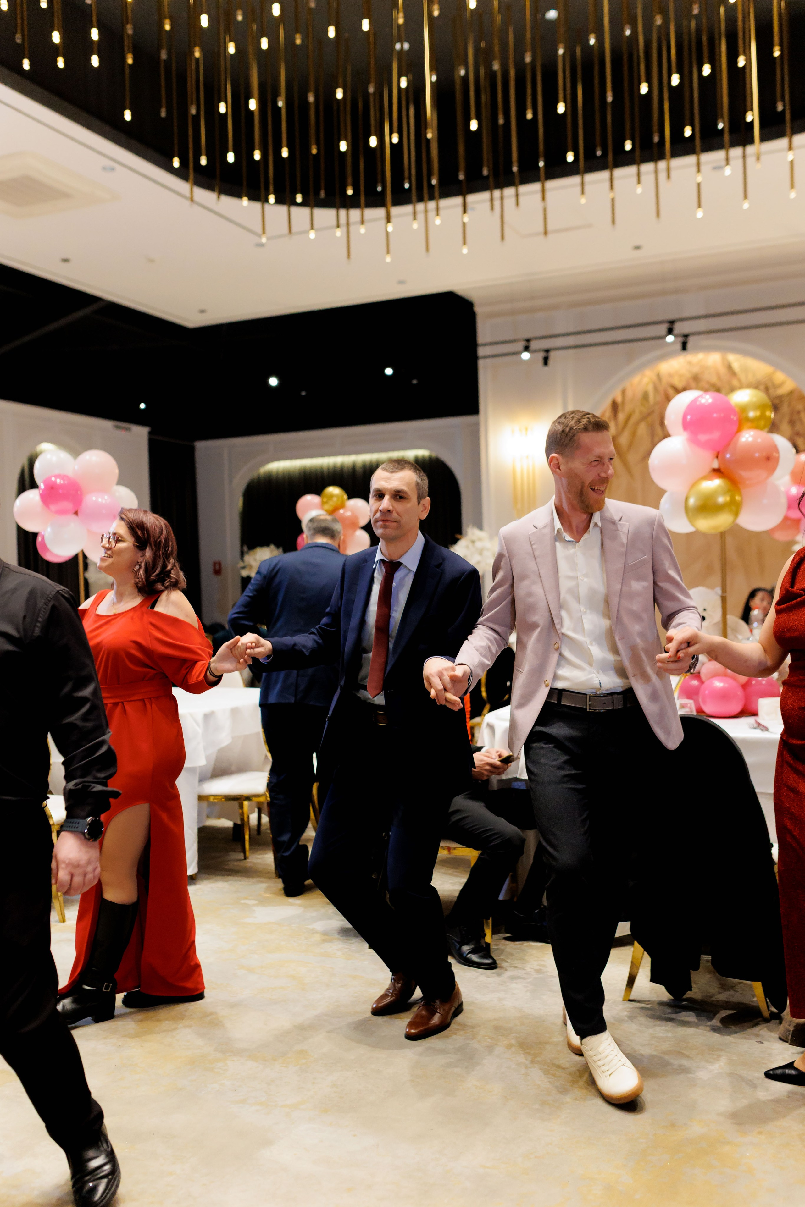 Povestea voastră, regizată de noi |Cristi Turculet Videograf Nuntă Suceava | wedding highlight. Servicii foto-video profesionale, pentru momente de neuitat