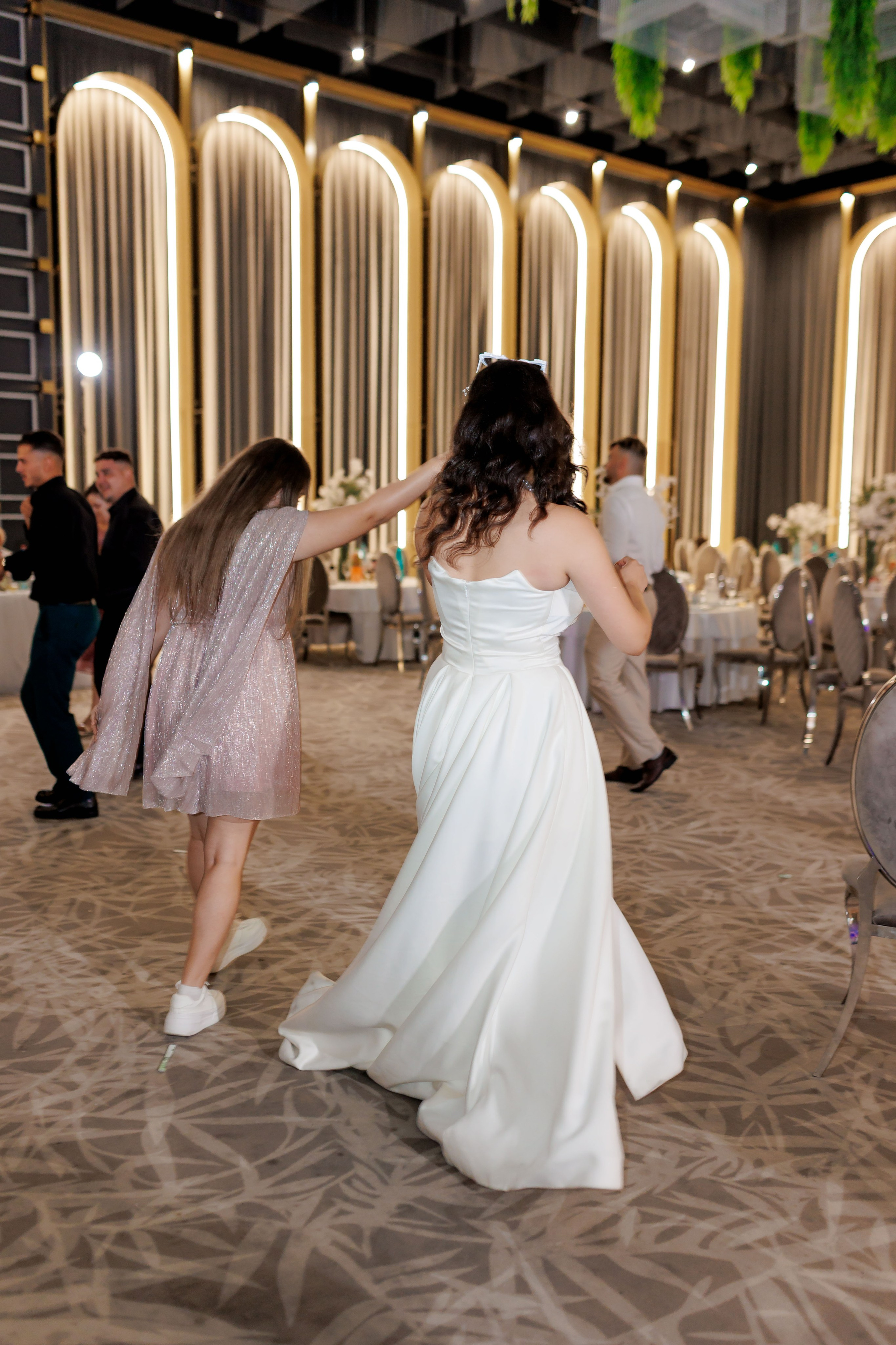 Nunta Nicoleta & Răzvan | Fotografie & Videografie Profesională. Servicii foto-video profesionale, pentru momente de neuitat