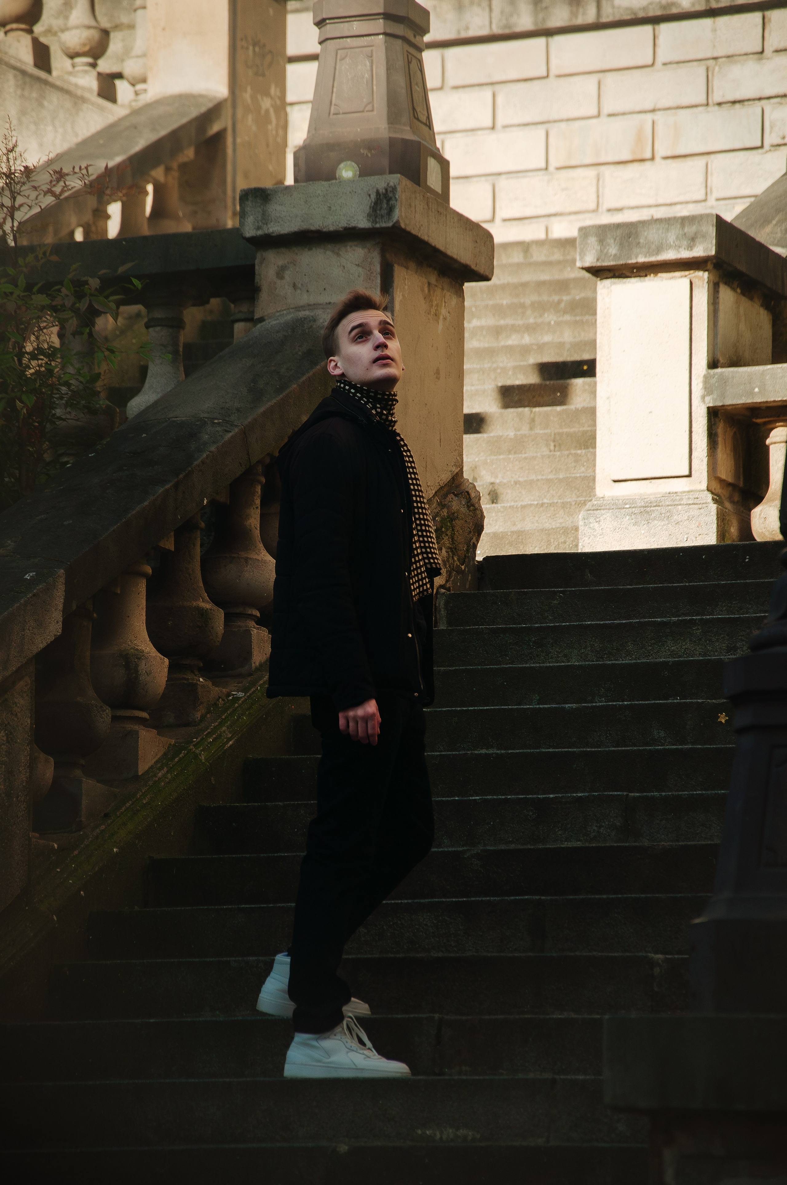 Мужская фотосессия у Эйфелевой башни. Фотограф в Париже Полина Осипова