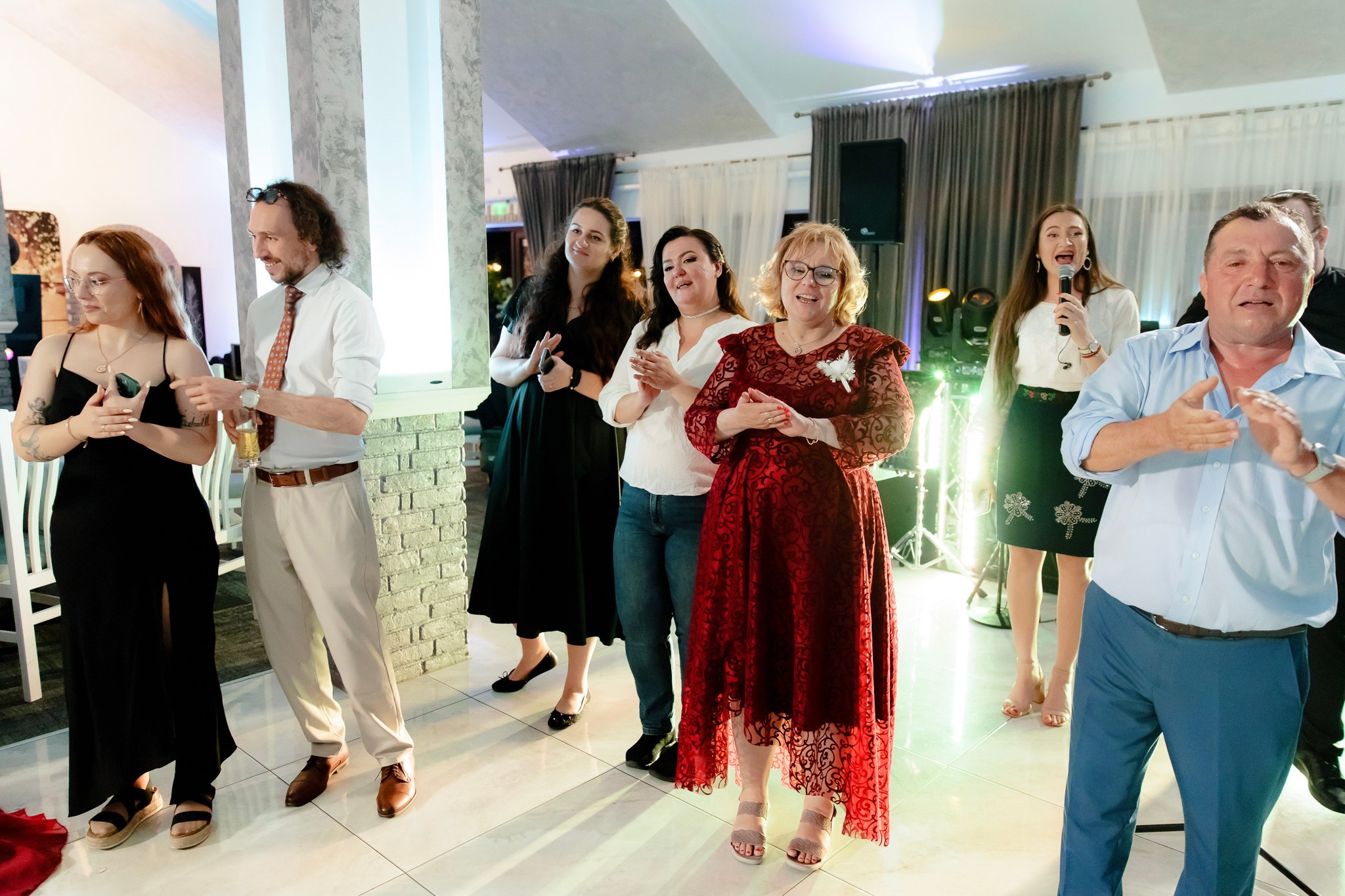 Ioana & Ionuț | Nuntă de poveste la Păstrăvăria Poiana din Mălini județul Suceava. Servicii foto-video profesionale, pentru momente de neuitat