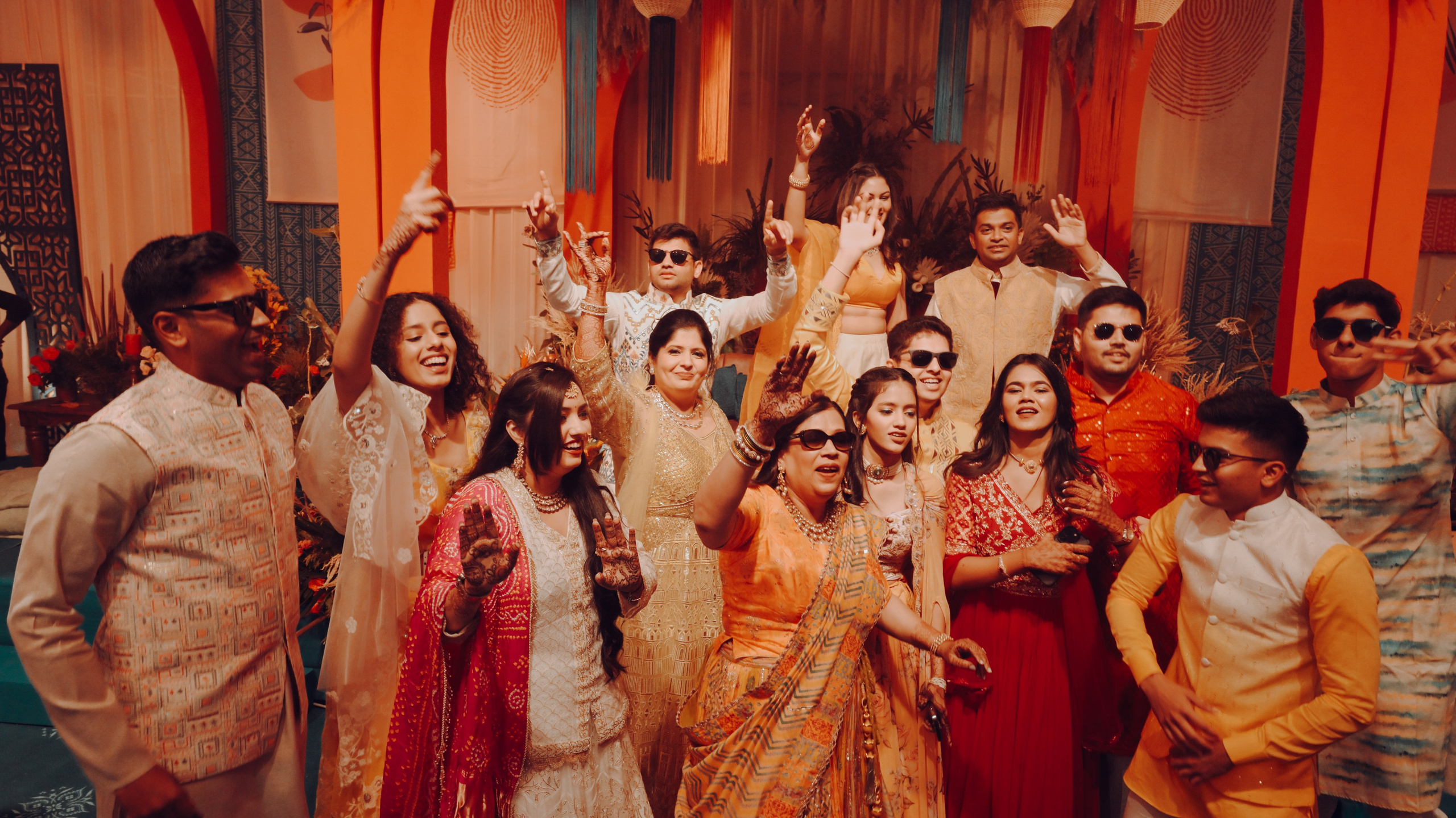 HALDI & MEHANDI. Wedding photographer Stalen Robert
