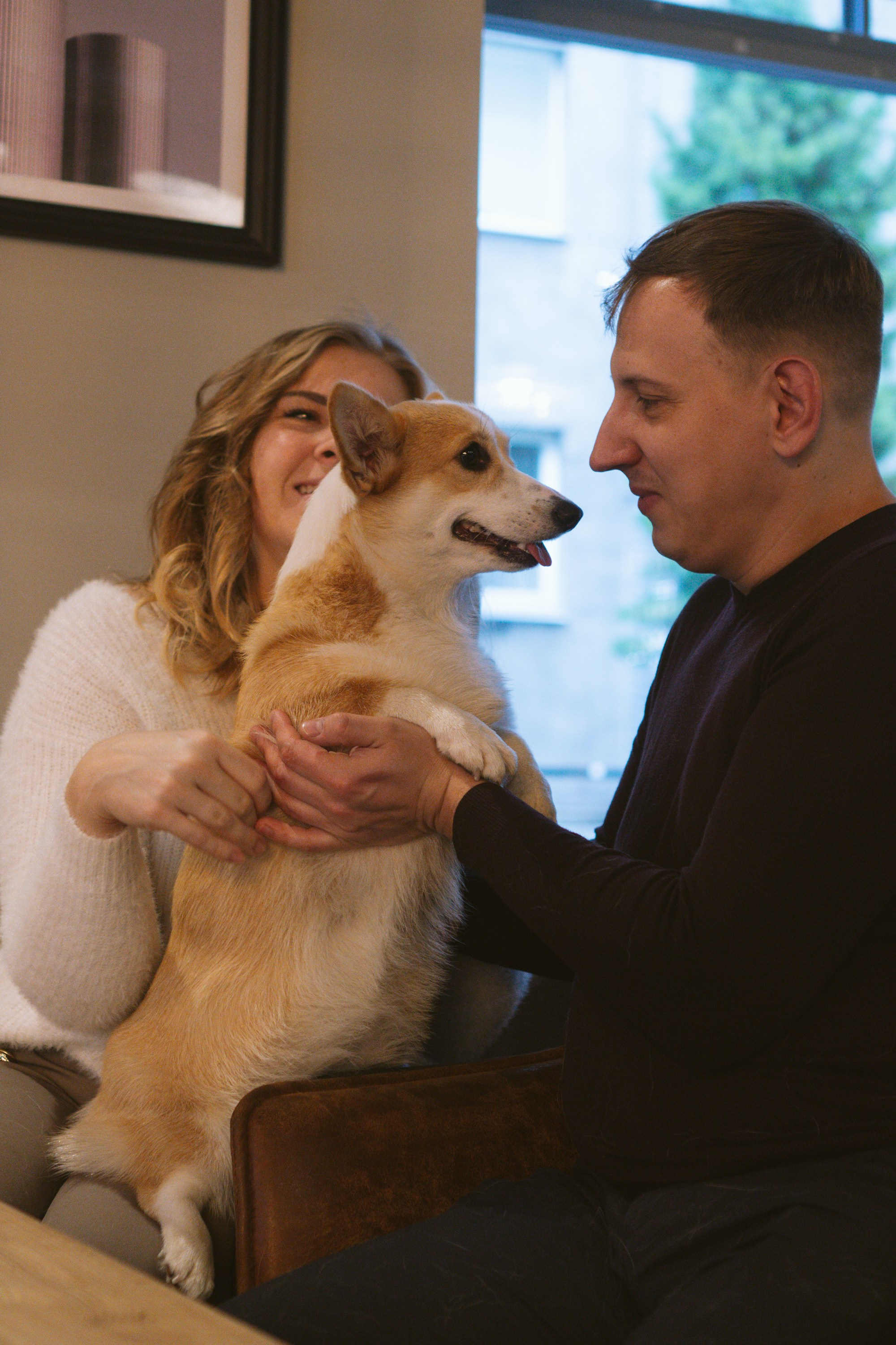 Maarika, Jegor and their Luna, Pembroke Welsh Corgi. Kat Laisaar — Pet photographer in Tallinn