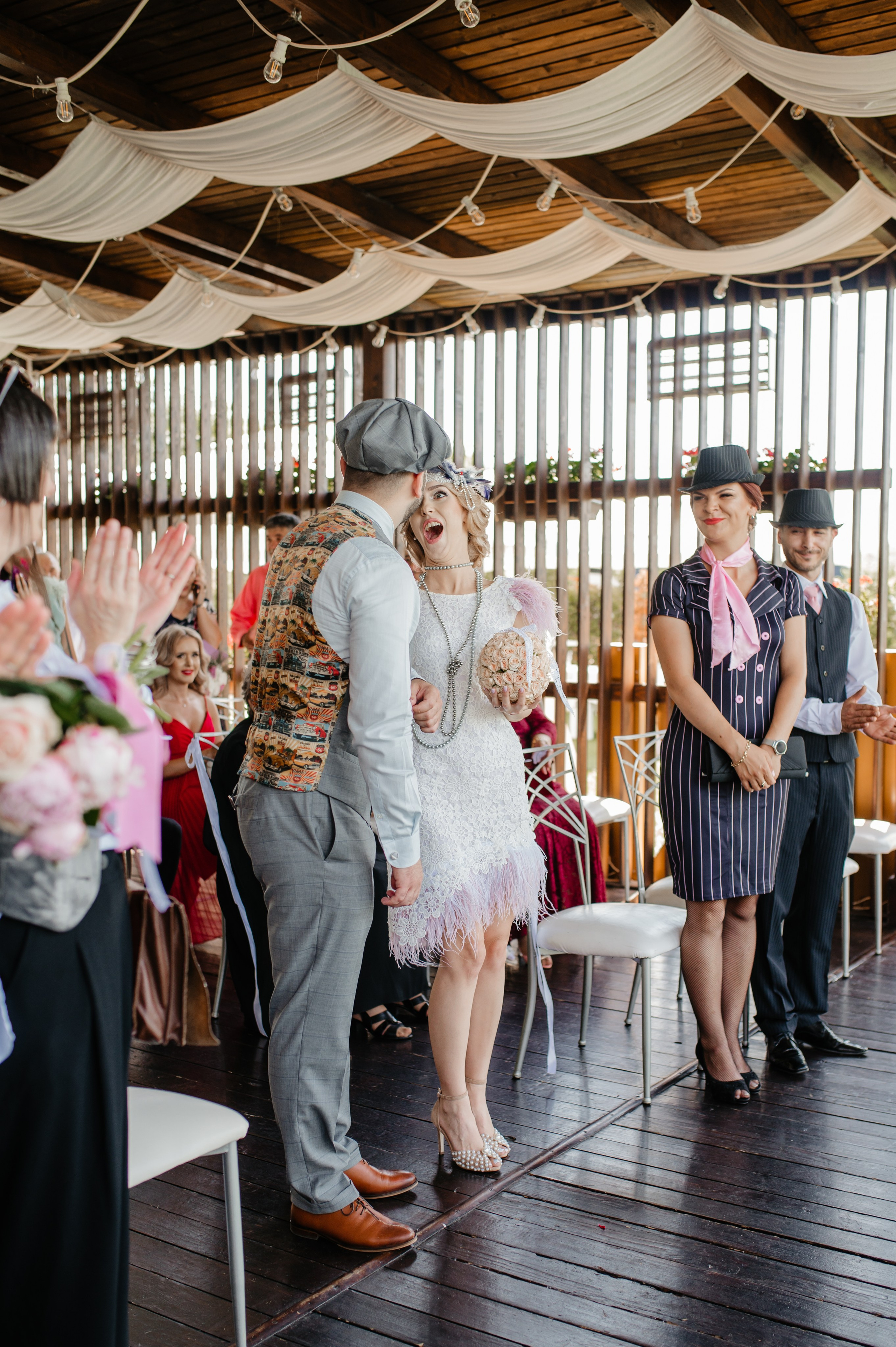 Nunta cu tematica anilor 1920, sedinta foto in ziua evenimentului. Proud Vision Weddings | Wedding Photography & Film — Servicii profesionale Foto Video Nunta Iasi