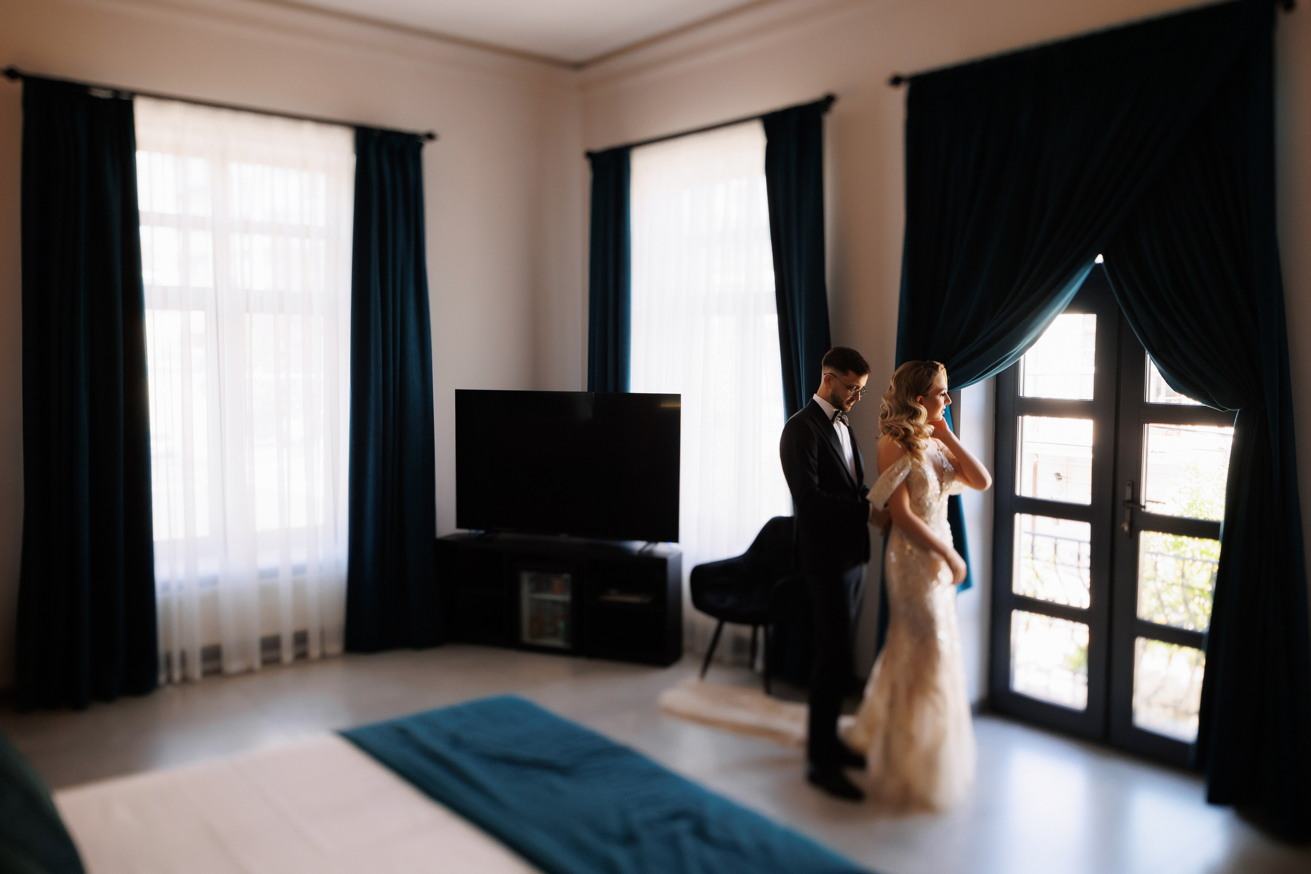 Atingerea e Dragoste. Servicii Foto Video în Chișinău și Europa ID-Brothers