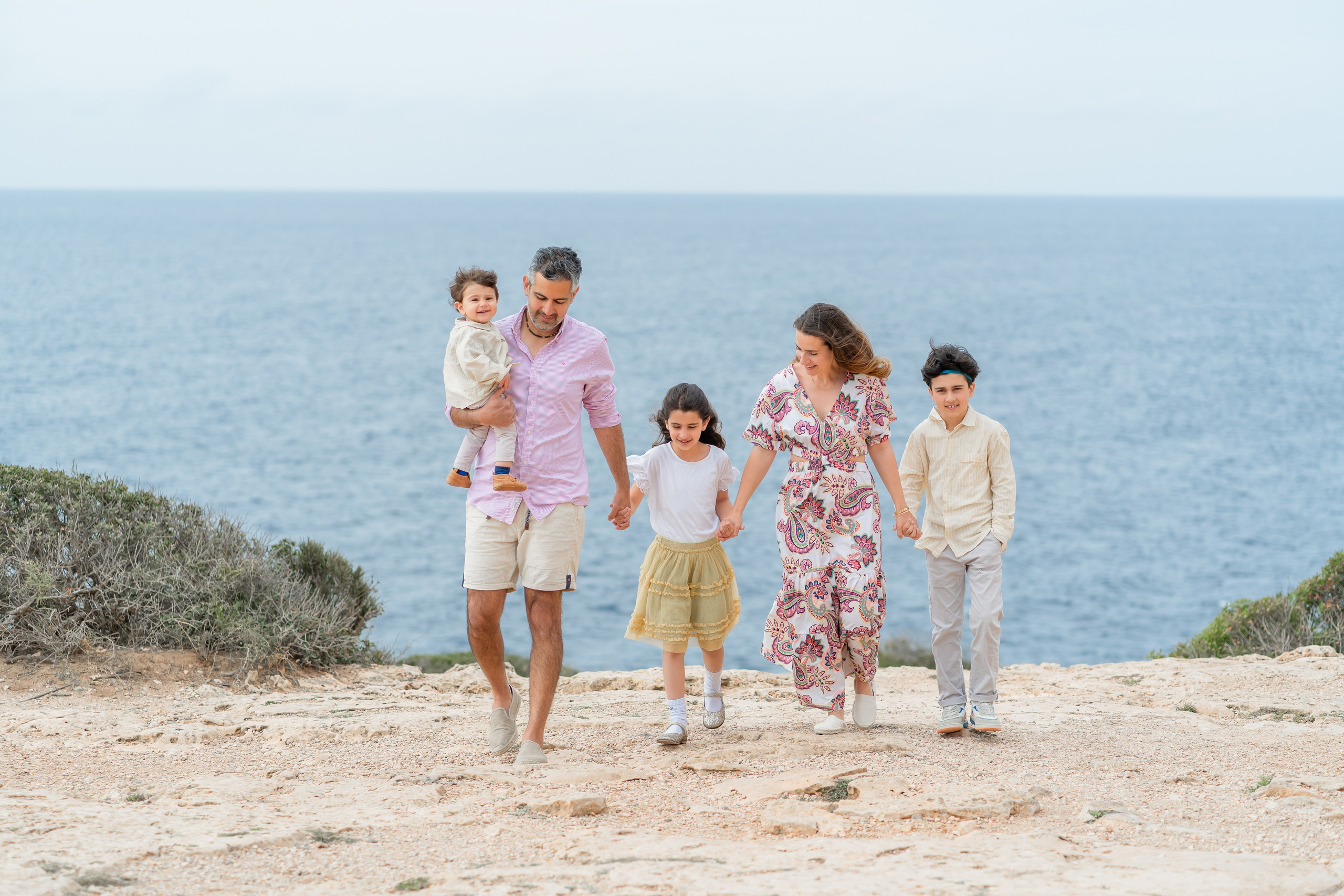 Familienshooting in Cala Pi. Deine Fotografin auf Mallorca für Familien und Business