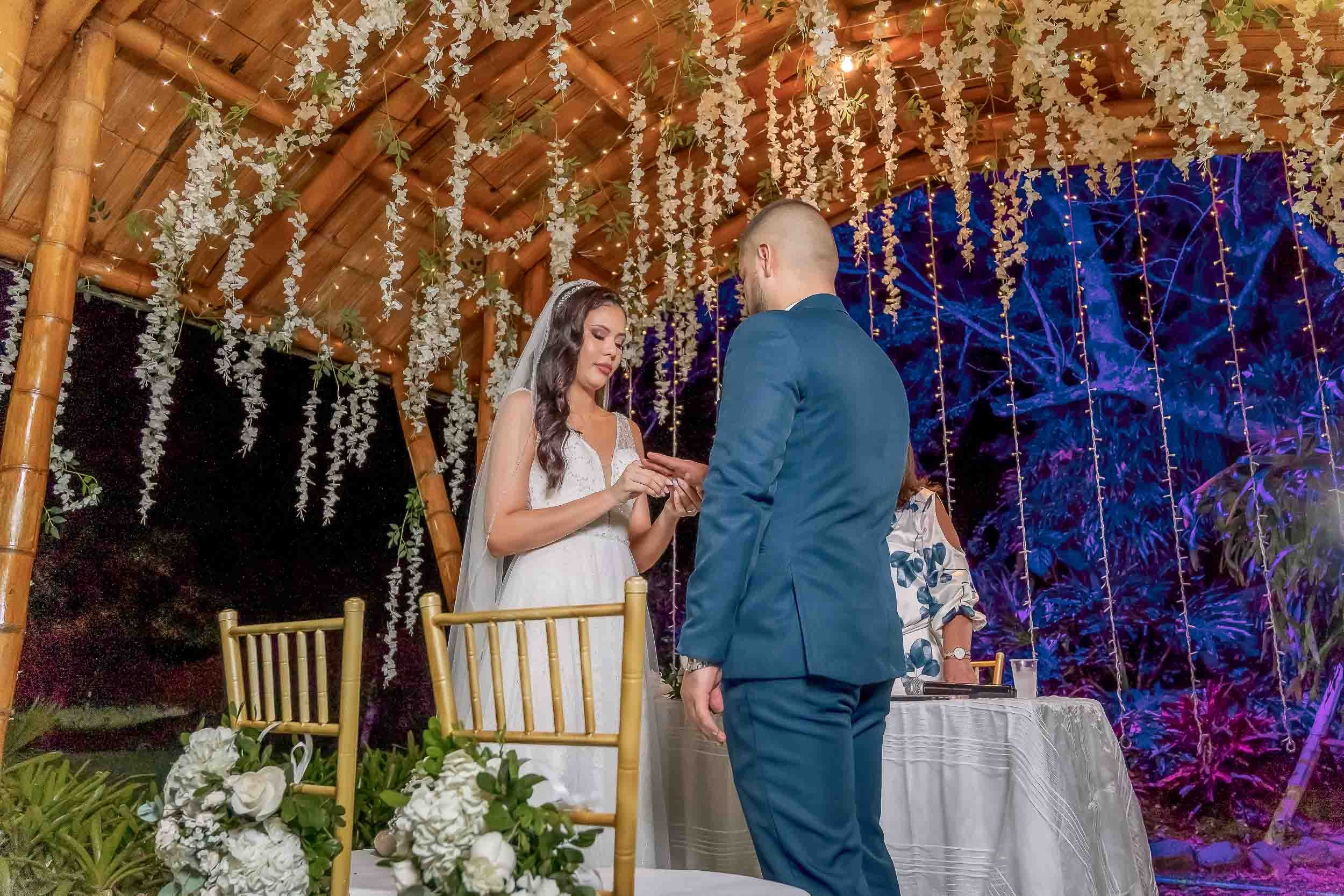 Boda en Cali. Hacienda el Castellazo - Maria José & Sebastián. Karen Ortiz Photography / Fotógrafo profesional en Cali - Colombia