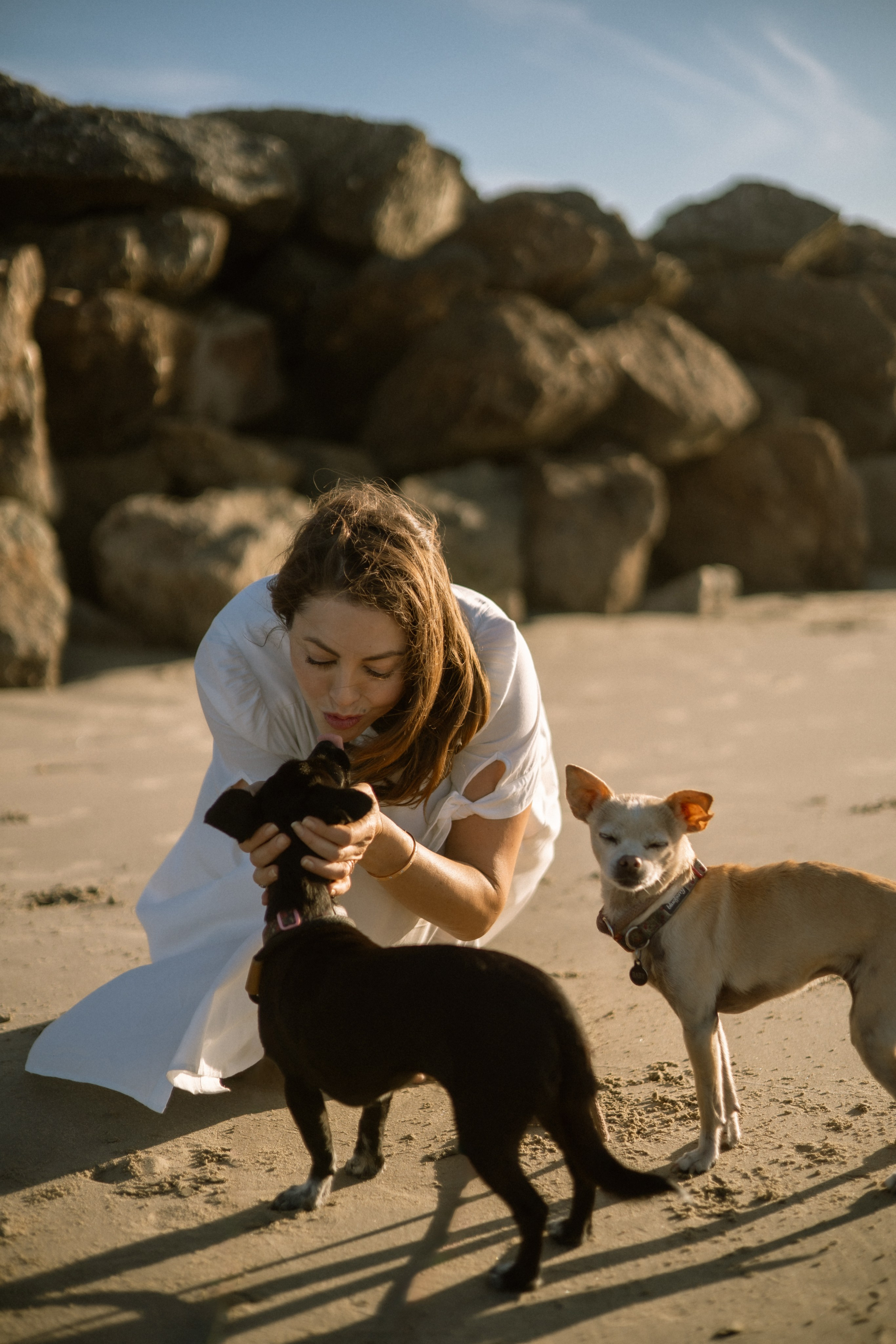 Gillian, Baby & Delilah | Venice Beach. Photographer in Los Angeles. Julia Ishmuratova