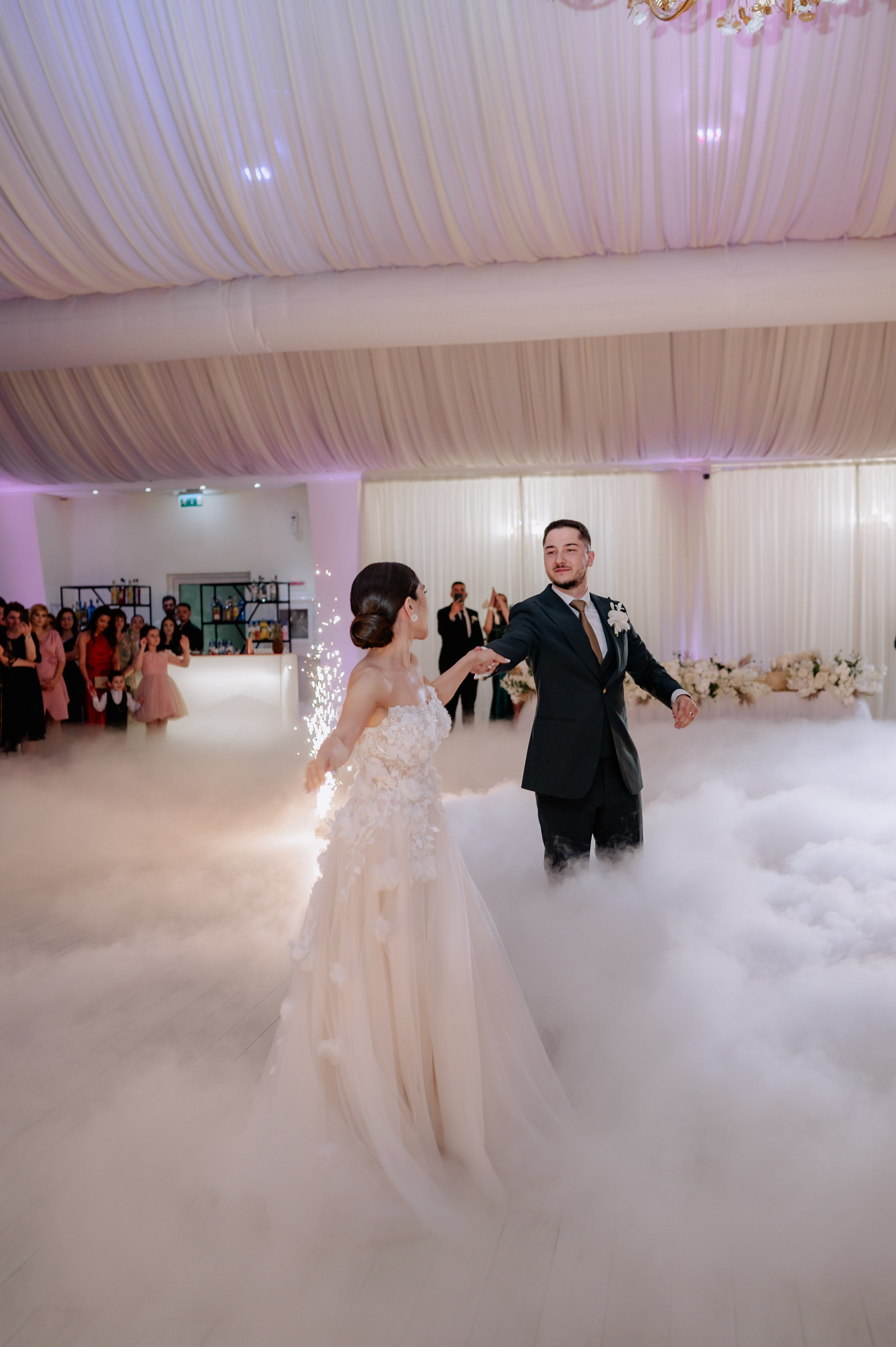 Nunta la Hotel Capitol Iasi. Proud Vision Weddings | Wedding Photography & Film — Servicii profesionale Foto Video Nunta Iasi