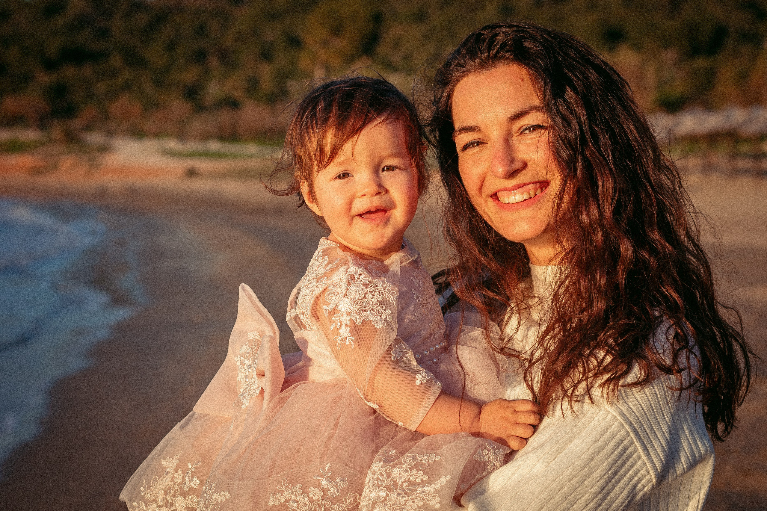Little Beach Celebration. Family Photographer in Greece