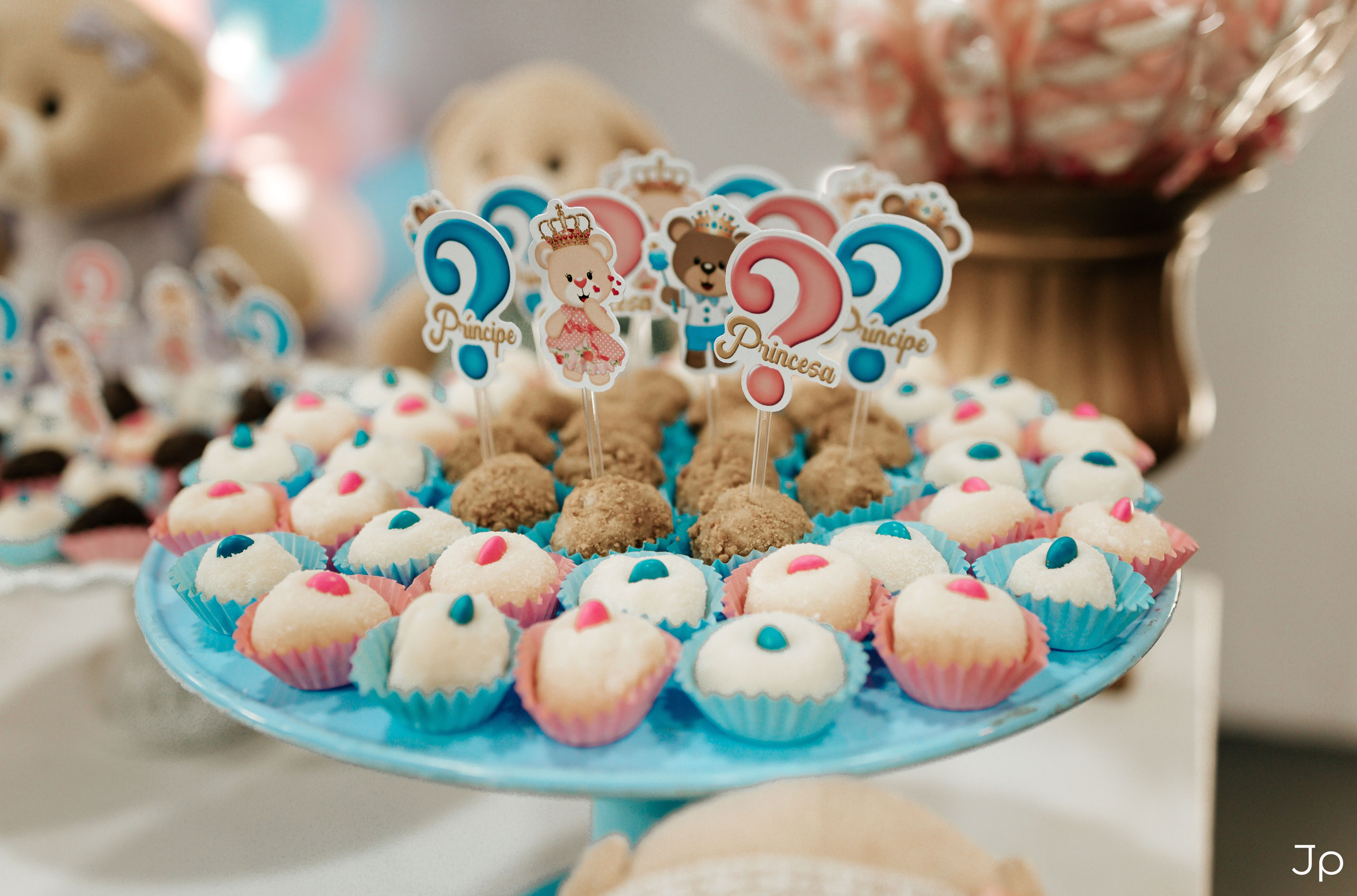 Detalhe dos docinhos personalizados.