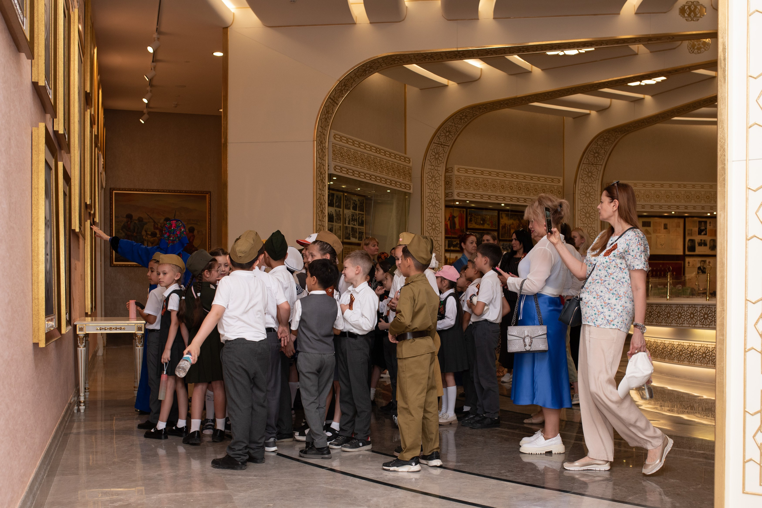 Вечный огонь 2"А» класс. Ваш фотограф в Ашхабаде Гамлет Осипов