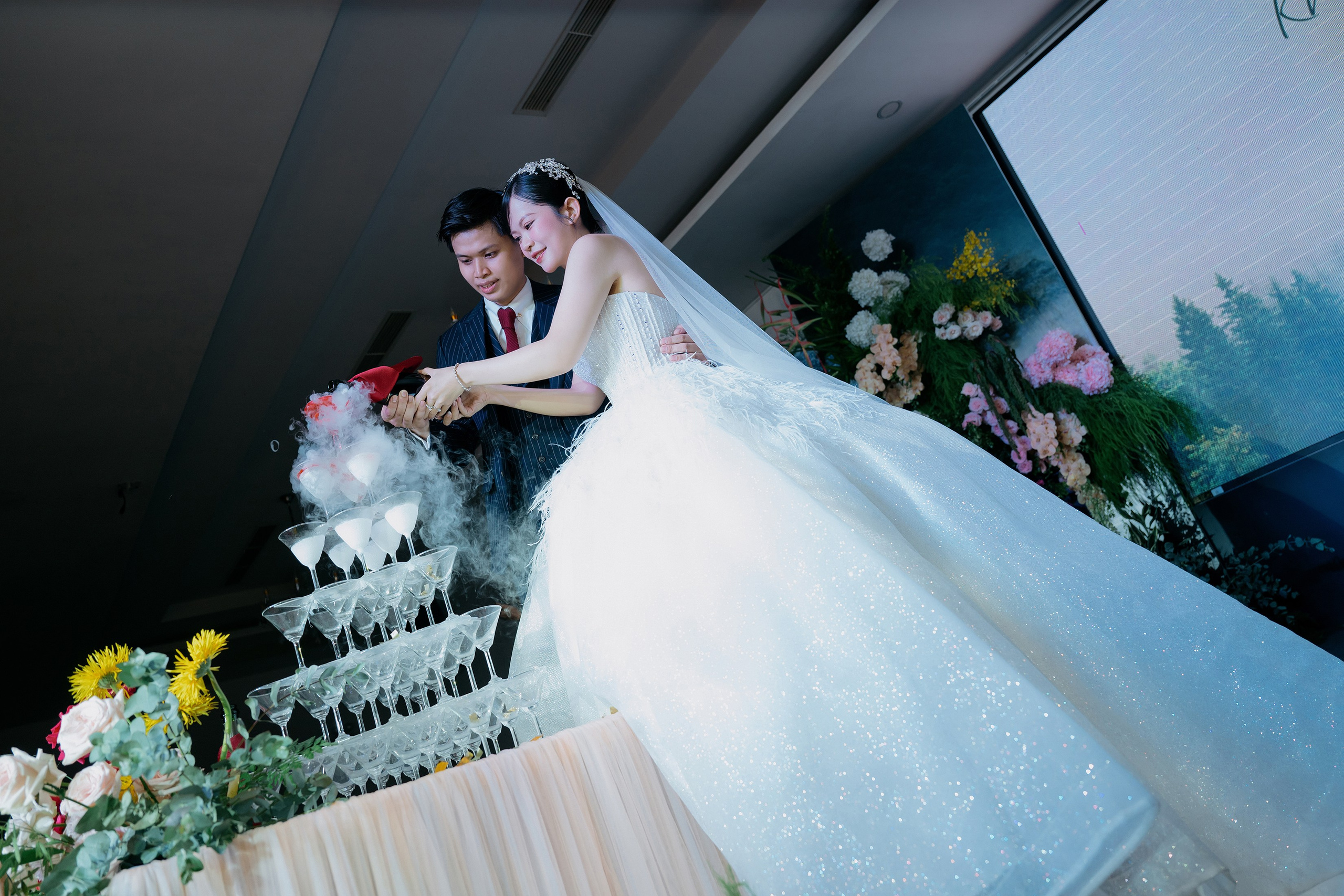 TOAN & VY / Wedding Journalism. Saigon Wedding Present | Art Beyond Moments