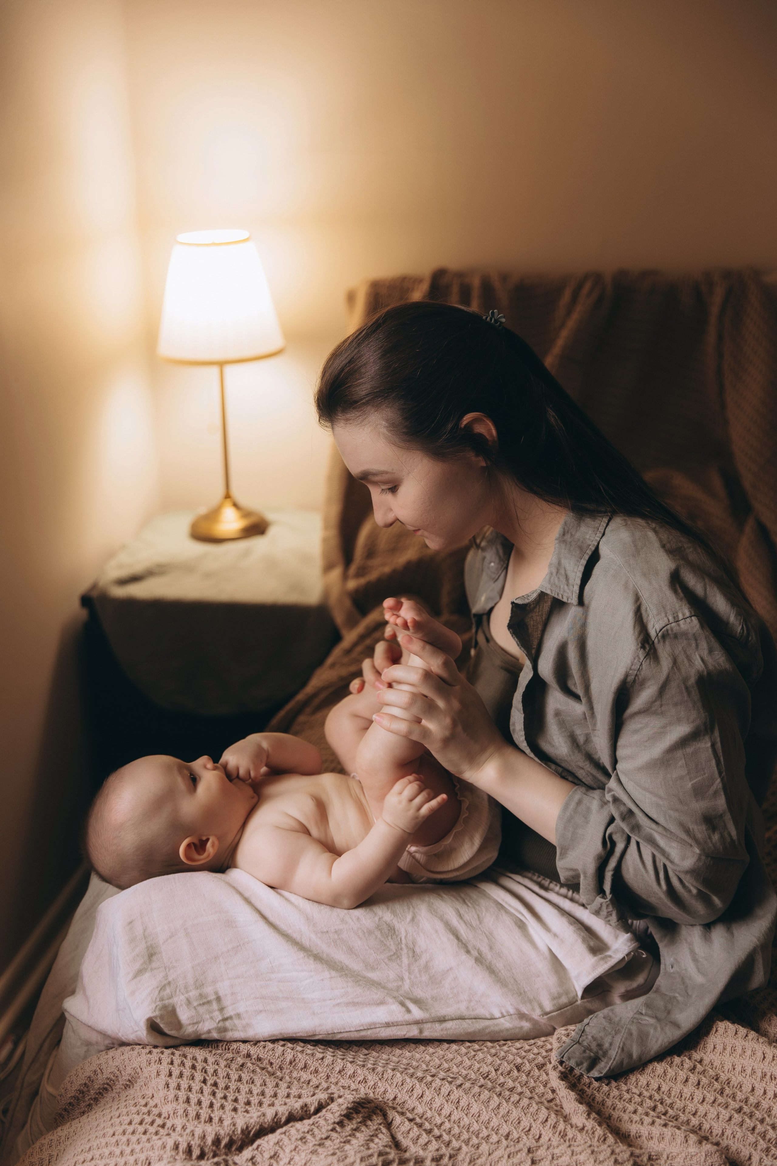 Baby Lifestyle Session. Family and children’s photographer in Chicago