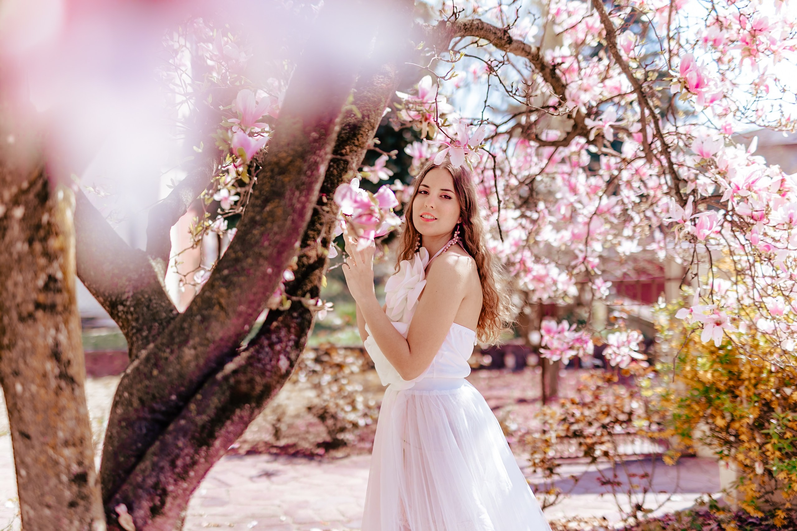 Serena e le magnolie 🌸. Luci e Capricci Photography