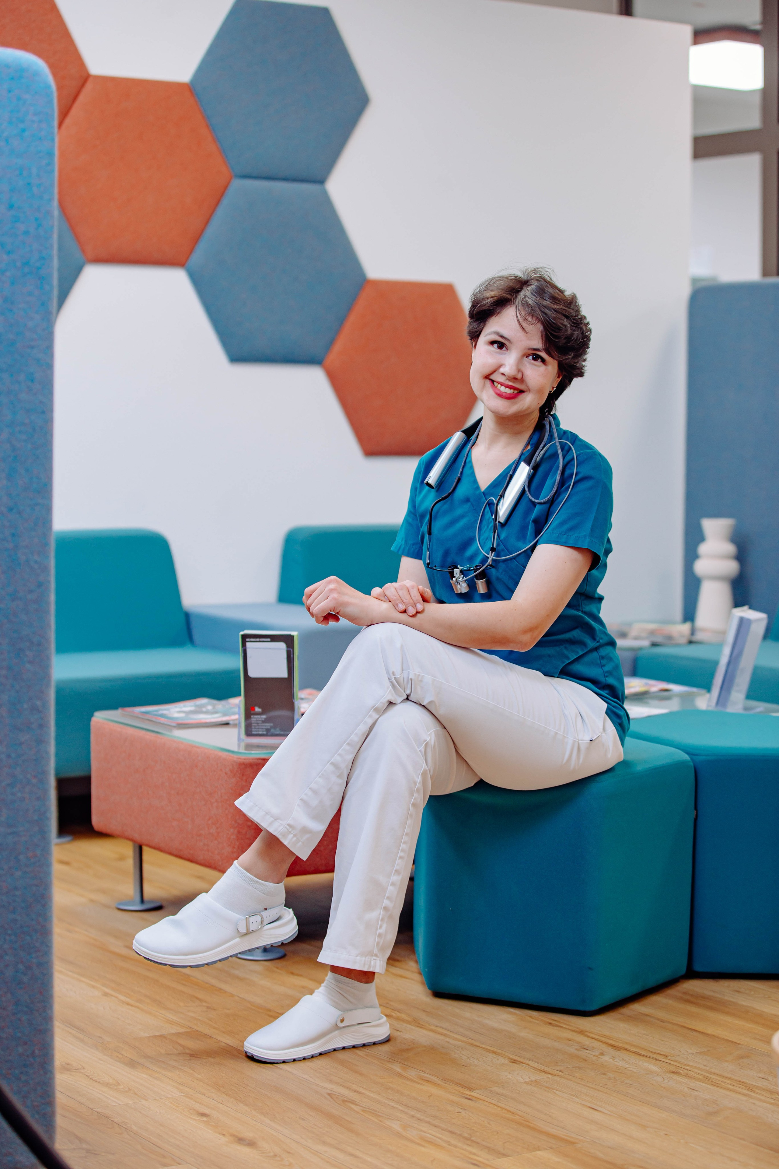 Zahnarztpraxis. Portrait family photographer in Berlin Elena Zakh