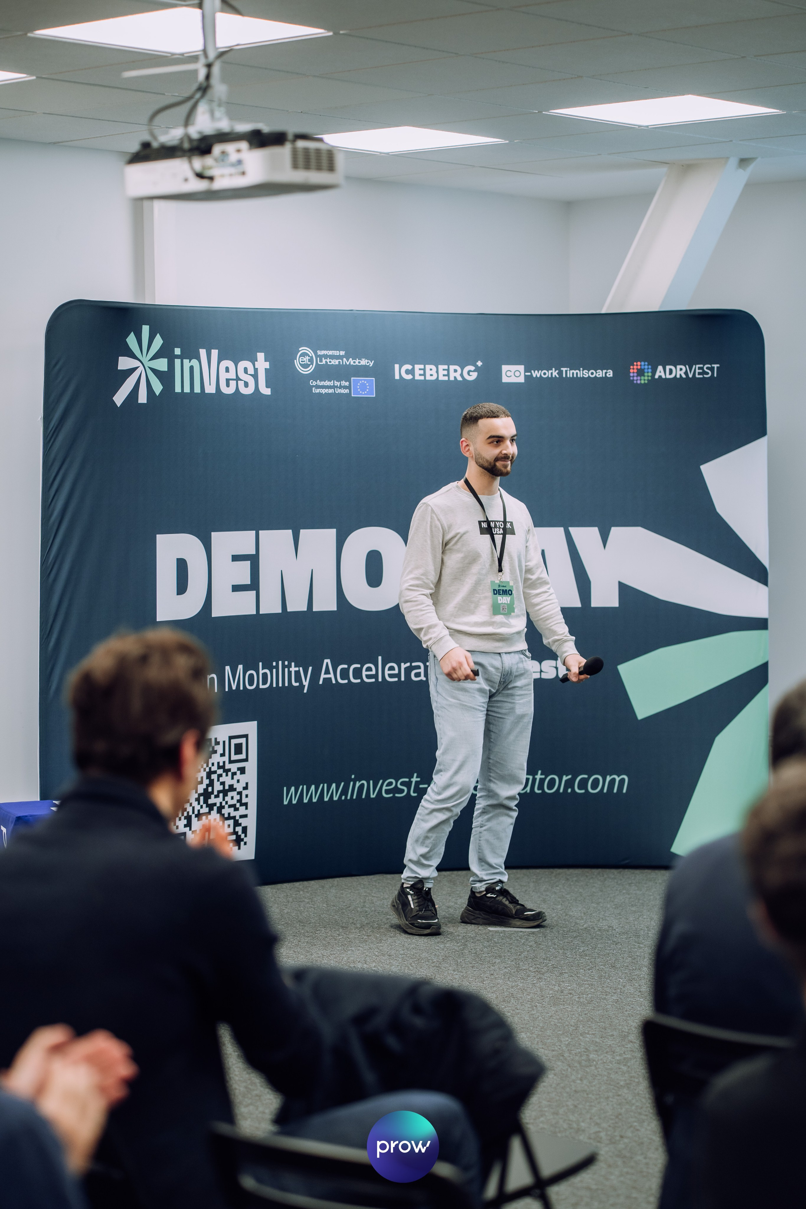 InVest DemoDay @ Cowork. Cozac Cristian Photographer