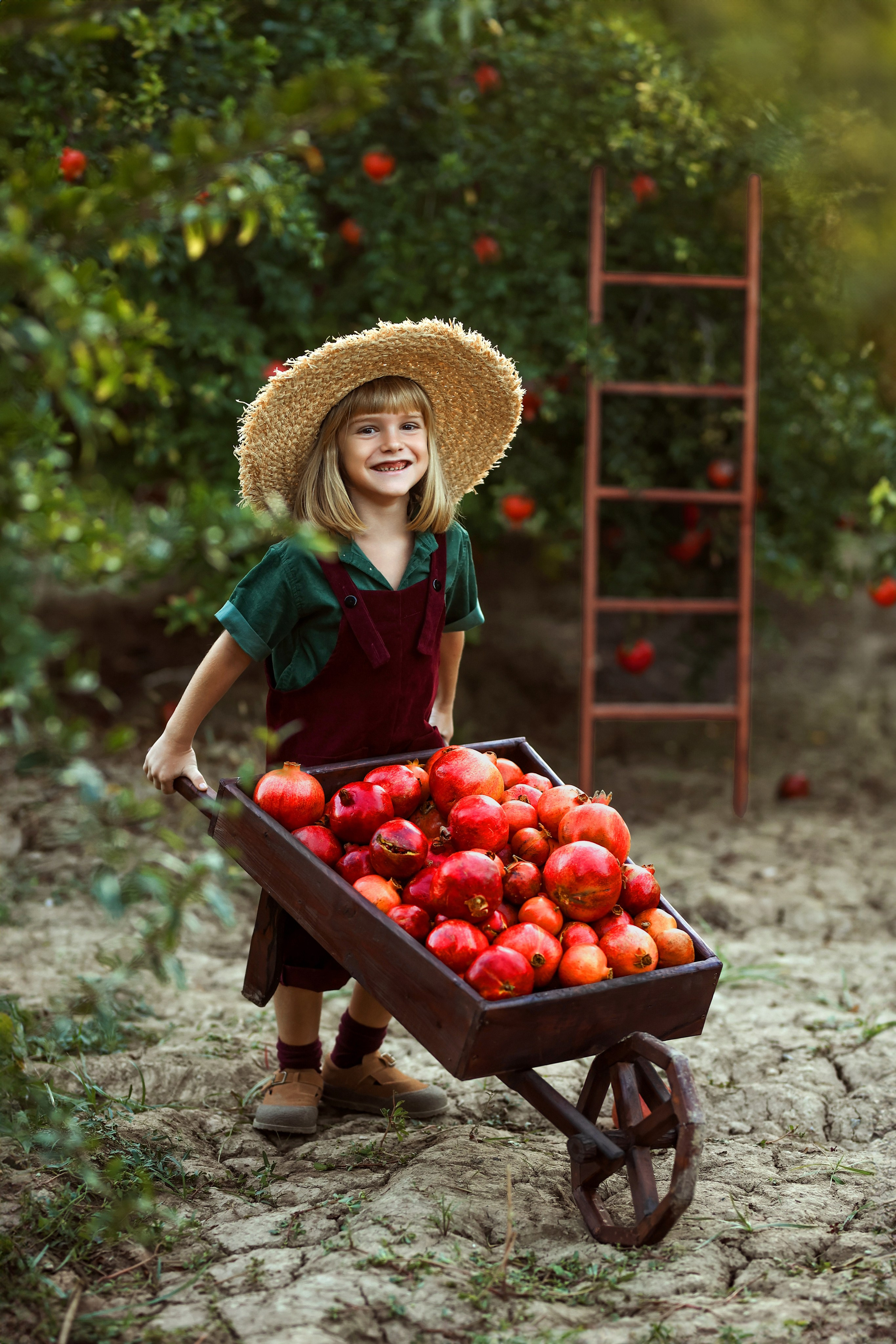 Photoshooting in pomegranate garden. Photographer in Turkey, Antalya, Kemer, Belek, Side, Kas, Fethiye