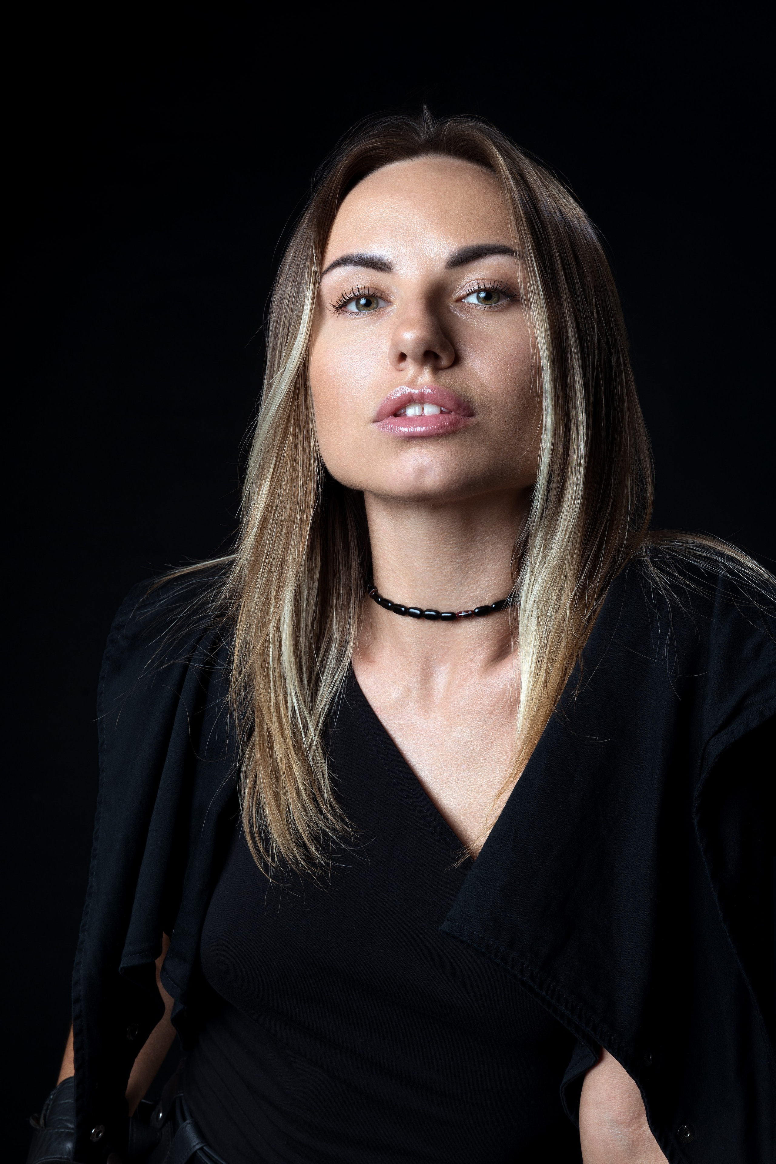 PHOTOSTUDIO. International Photographer