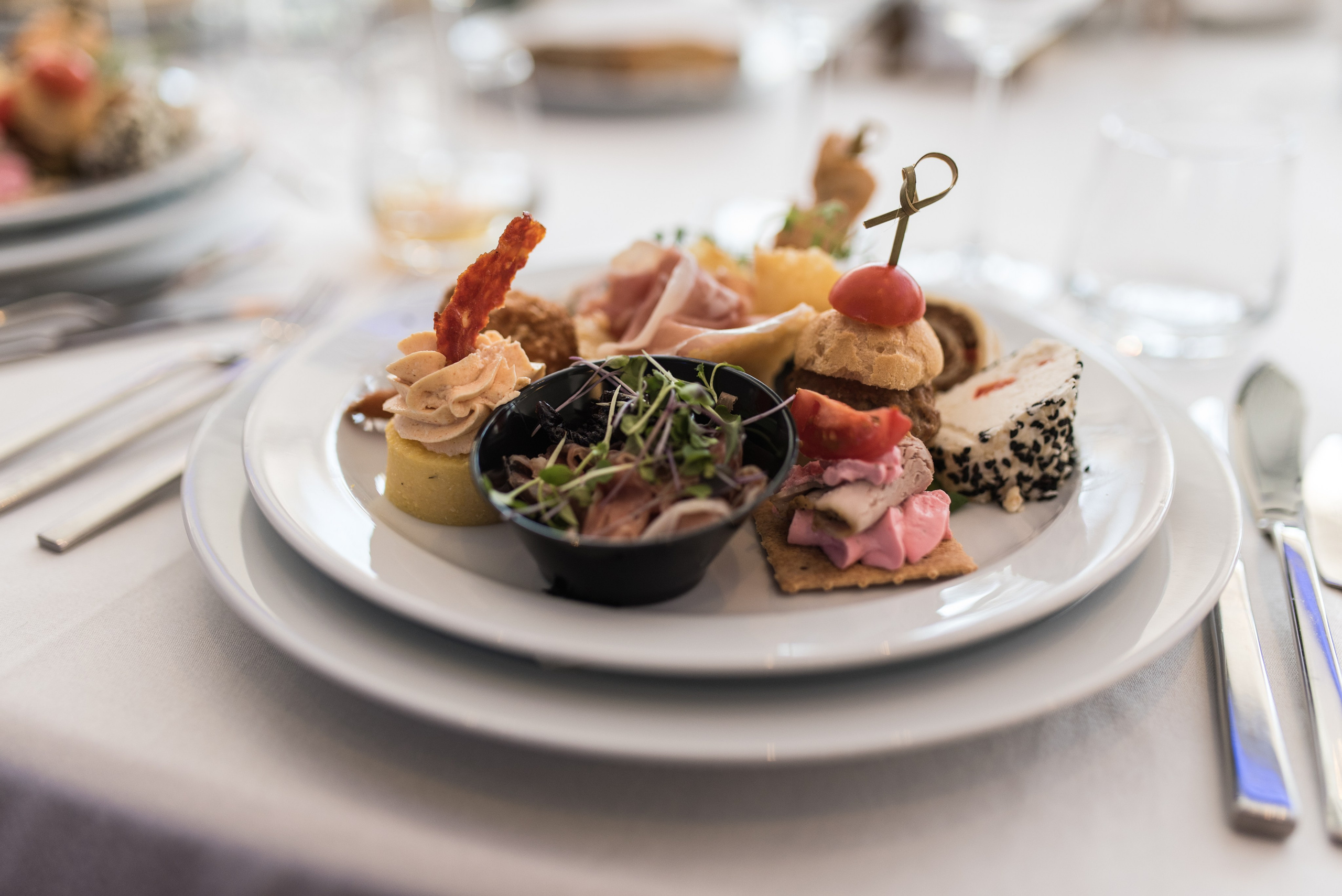 Oana si Corneliu. Daniel Criste Fotograf