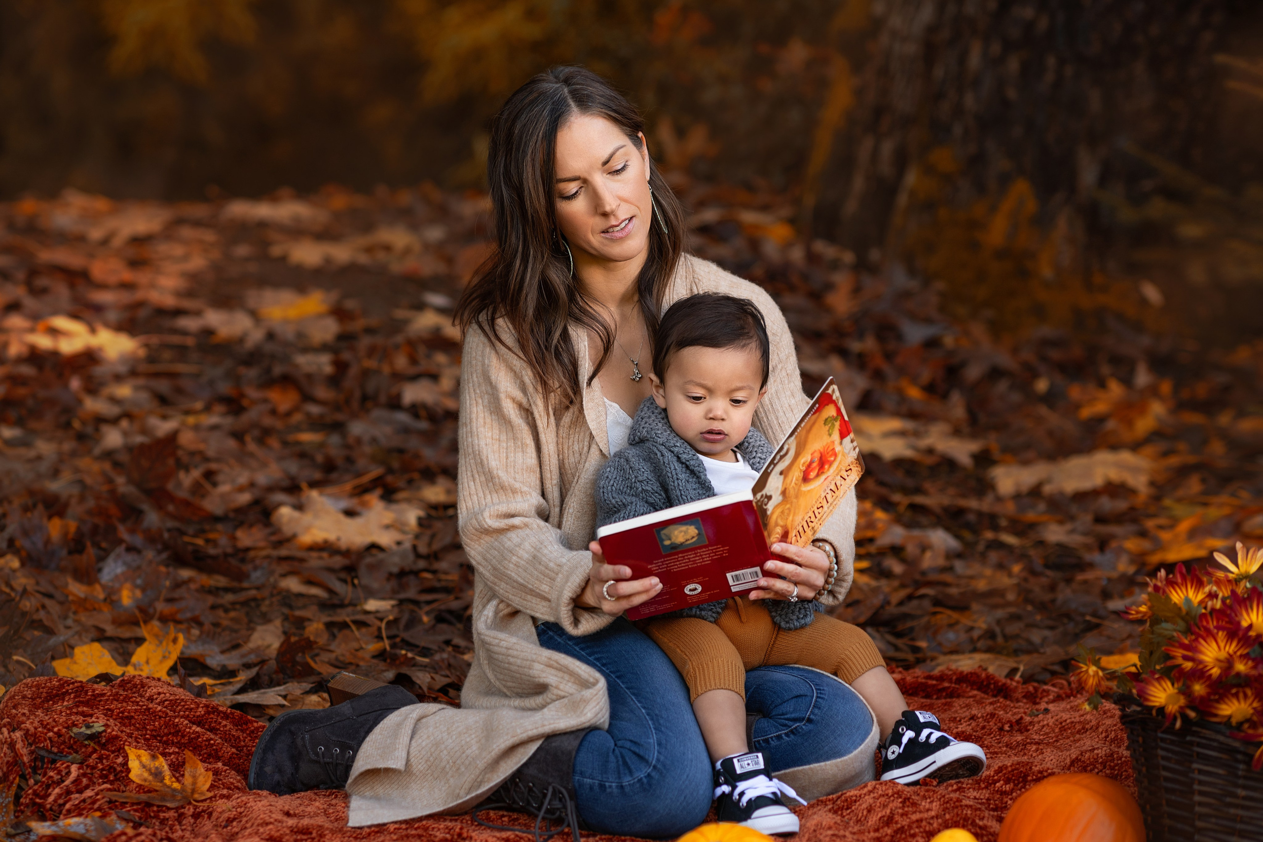 Williams+Justin & Lucca. Wedding & family photography in Seattle area. Helen Michelle photographer