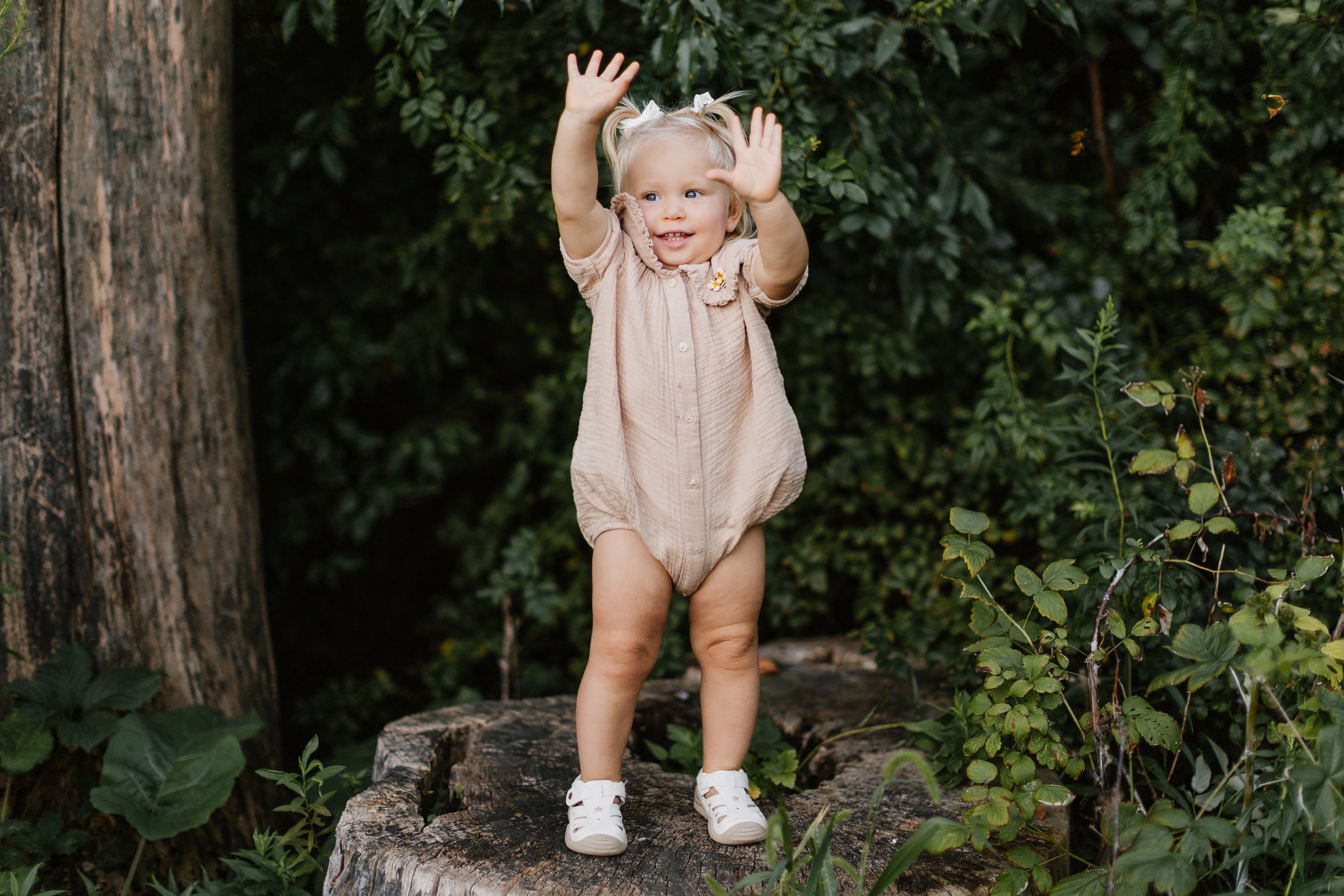 08.21.25 Family Photoshoot. Wedding family event photographer in Chicago Nick Yushevich