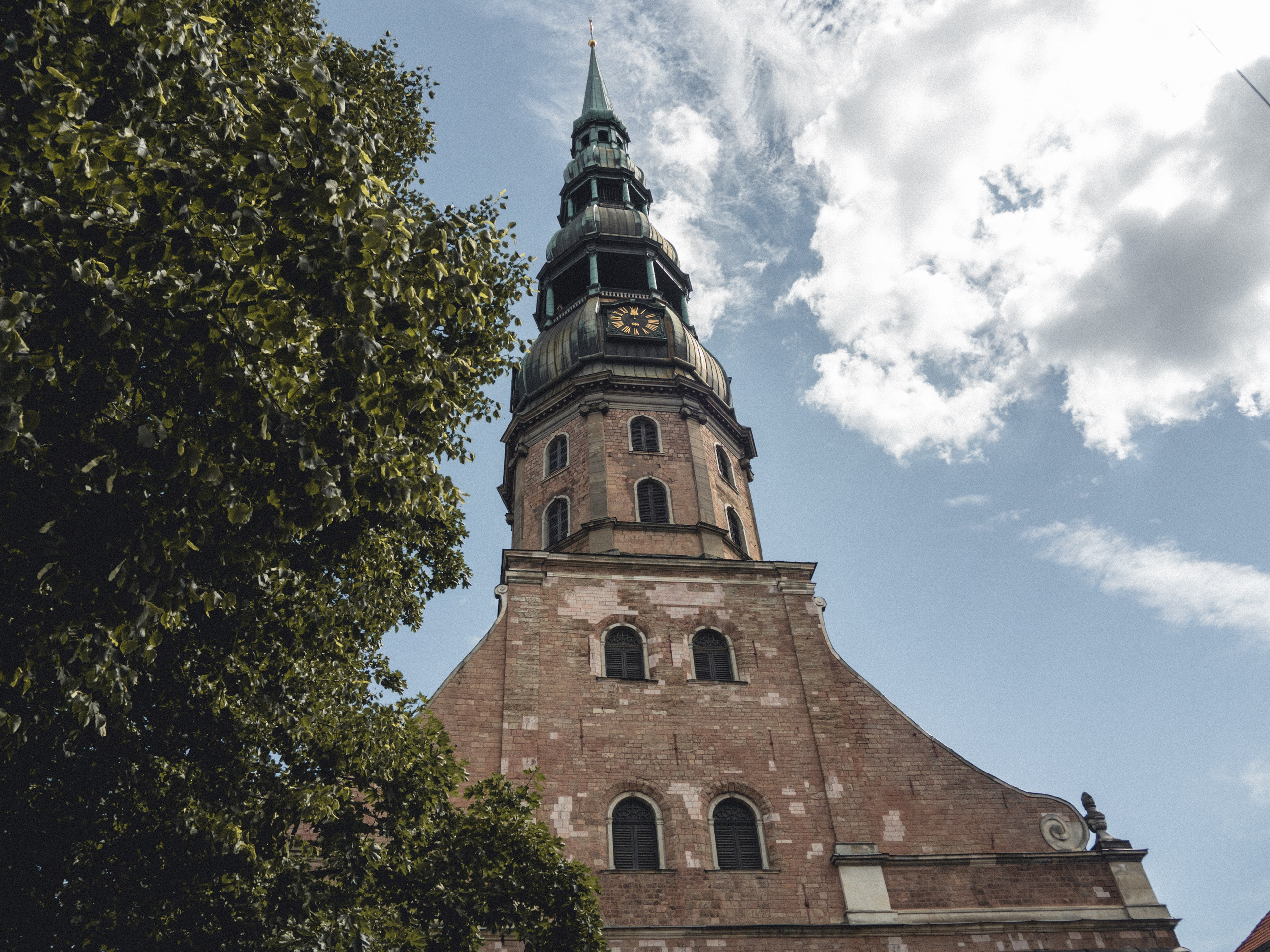 Voyage à Riga. Photographe sur Cote d’Azur. Portraits de familles, couples, enfants, événements