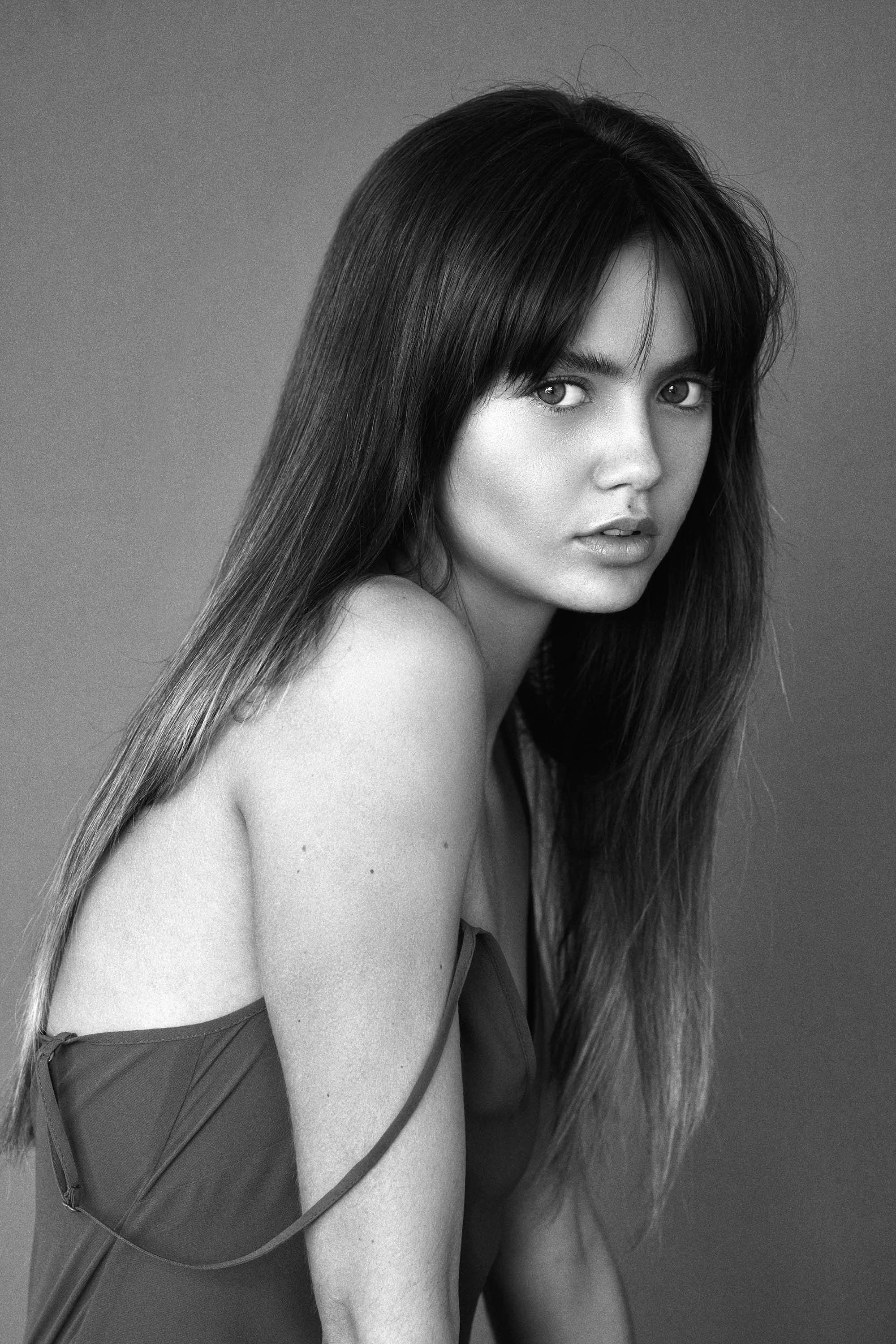 Portraits & lifestyle. Photographe portrait féminin à Paris — Zhanna Ognivo