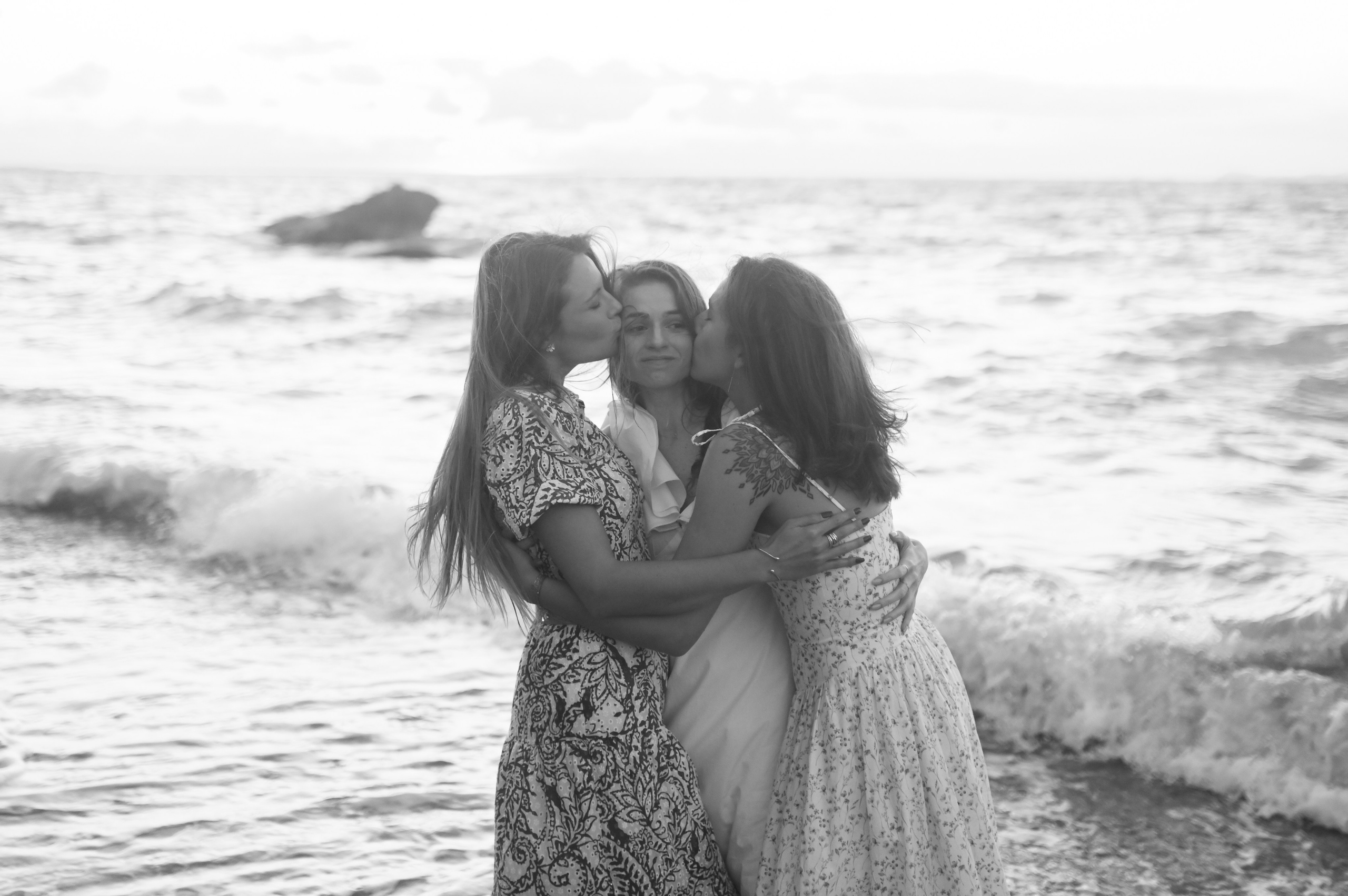 Friends Photoshoot in Rhodes. Photographer in Rhodes Island