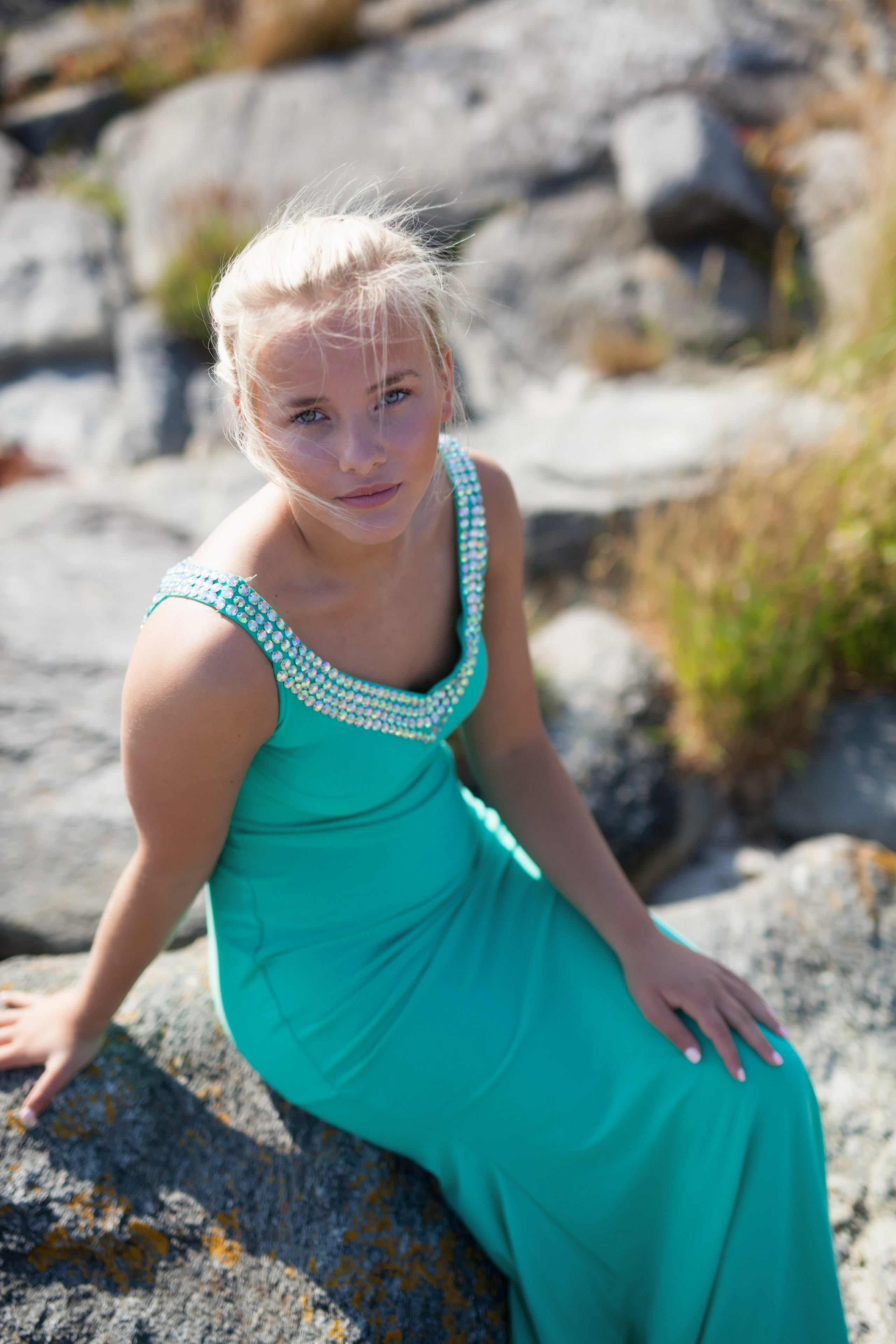 Norwegian coast. Family and real state photographer in Haugesund Dina Vikra