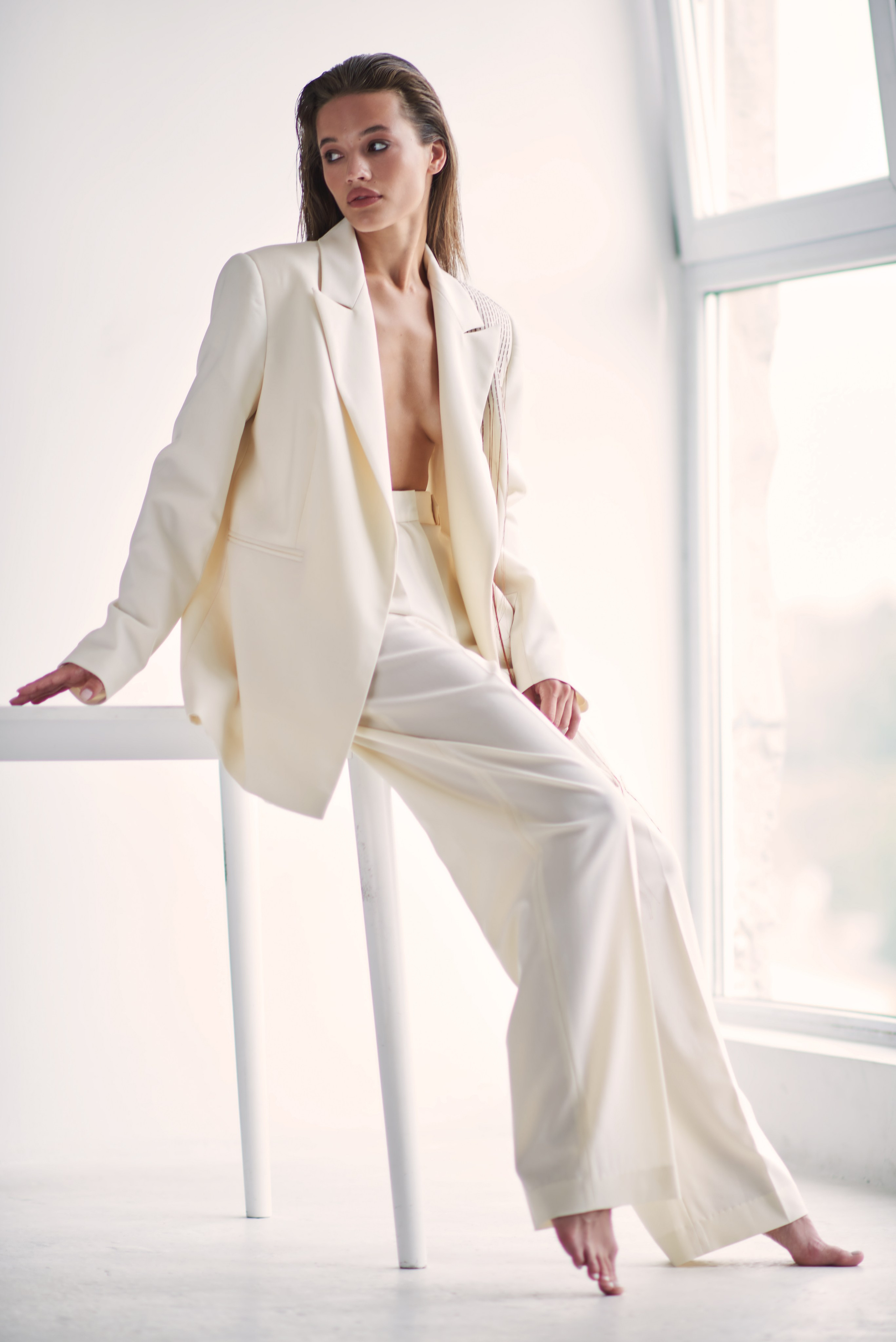 PureCreativeProject. Minimalist brand photographer & videographer | Raw sincerity. Pure Form