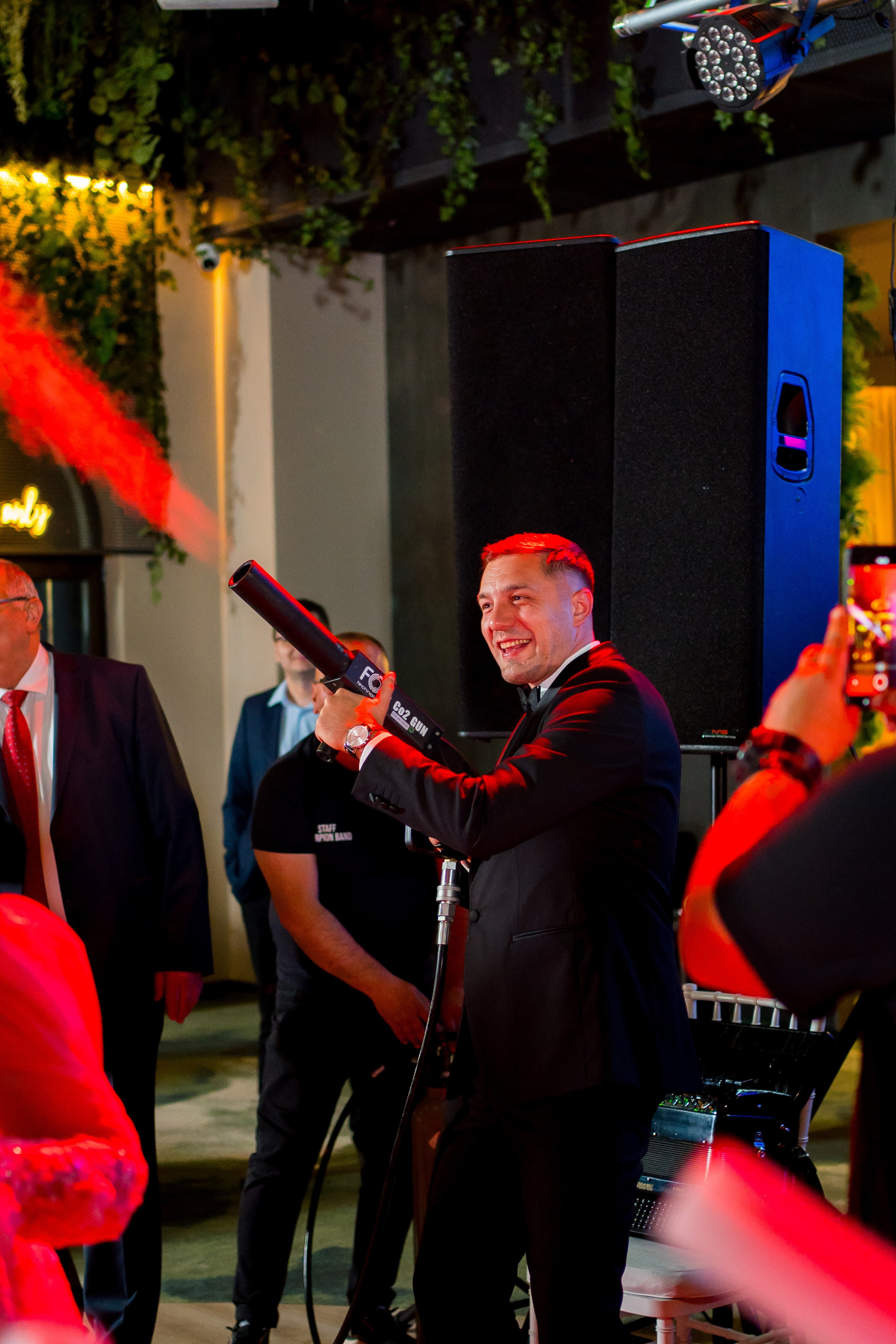 PARTY. Gabriel Florea — Fotograf nuntă București