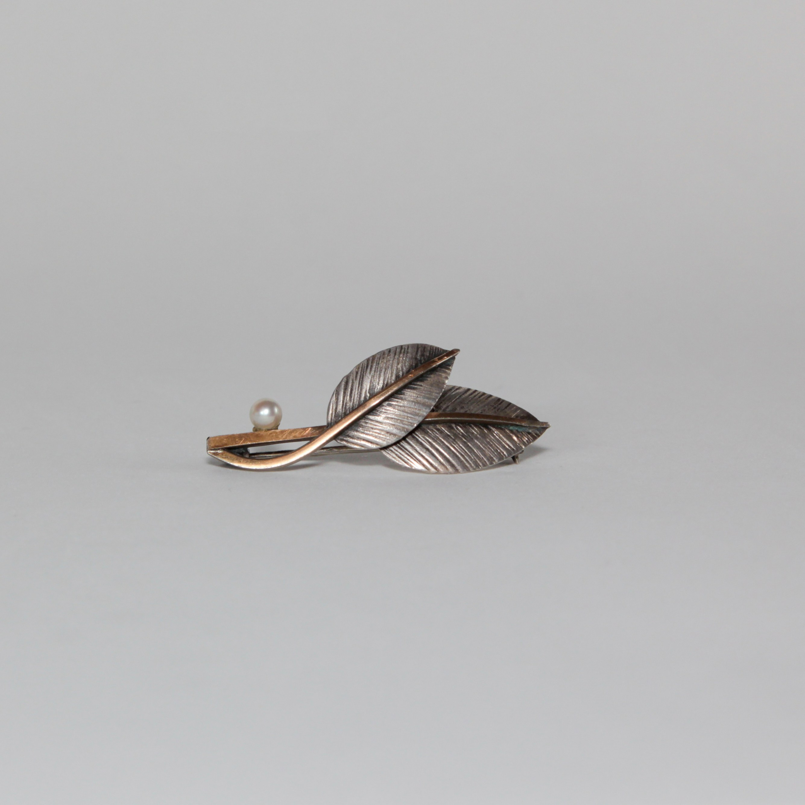 Pearl Flora. Современнные и актикварные украшения в Барселоне, Москве и Санкт-Петербурге