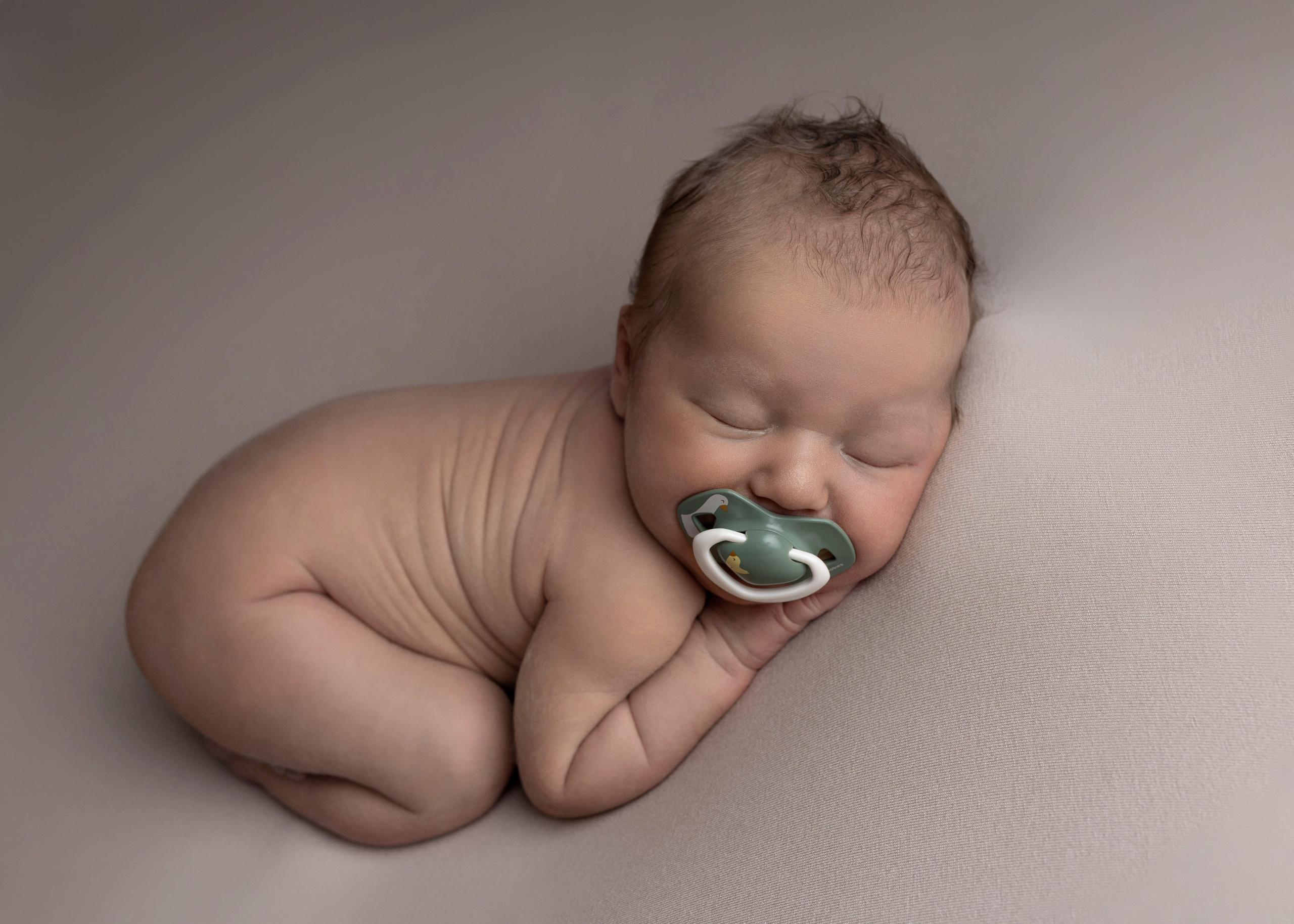 Каталог 26 Newborn. קטרינה שוסטרמן — צלמת ניובורן ומשפחות בישראל