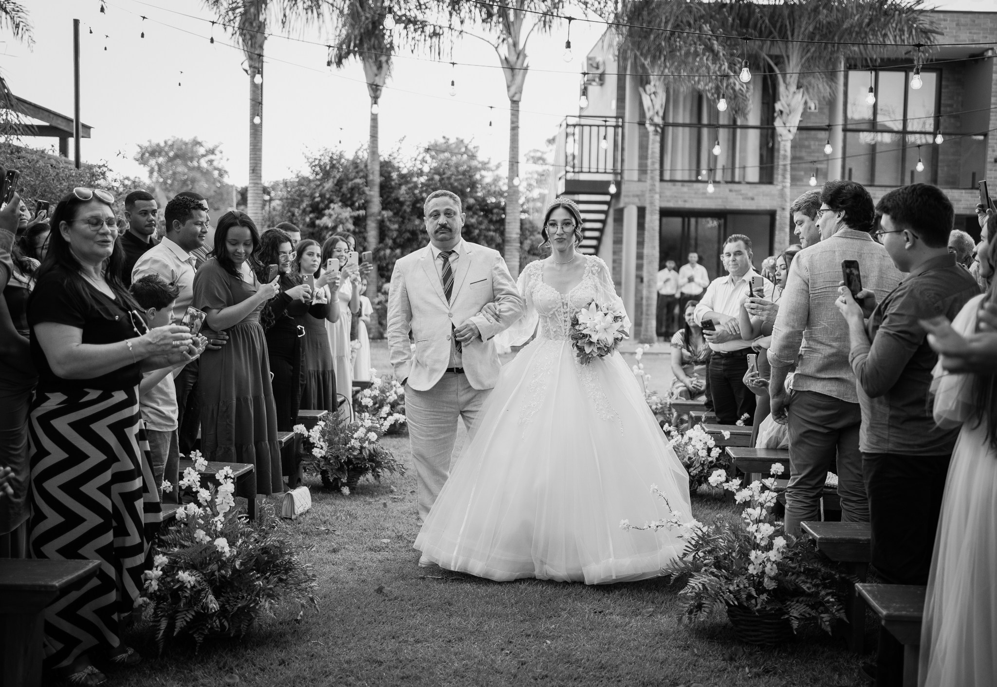 Larissa & Vinicius — Espaço Faveral / Aararaquara. Robson Colaço