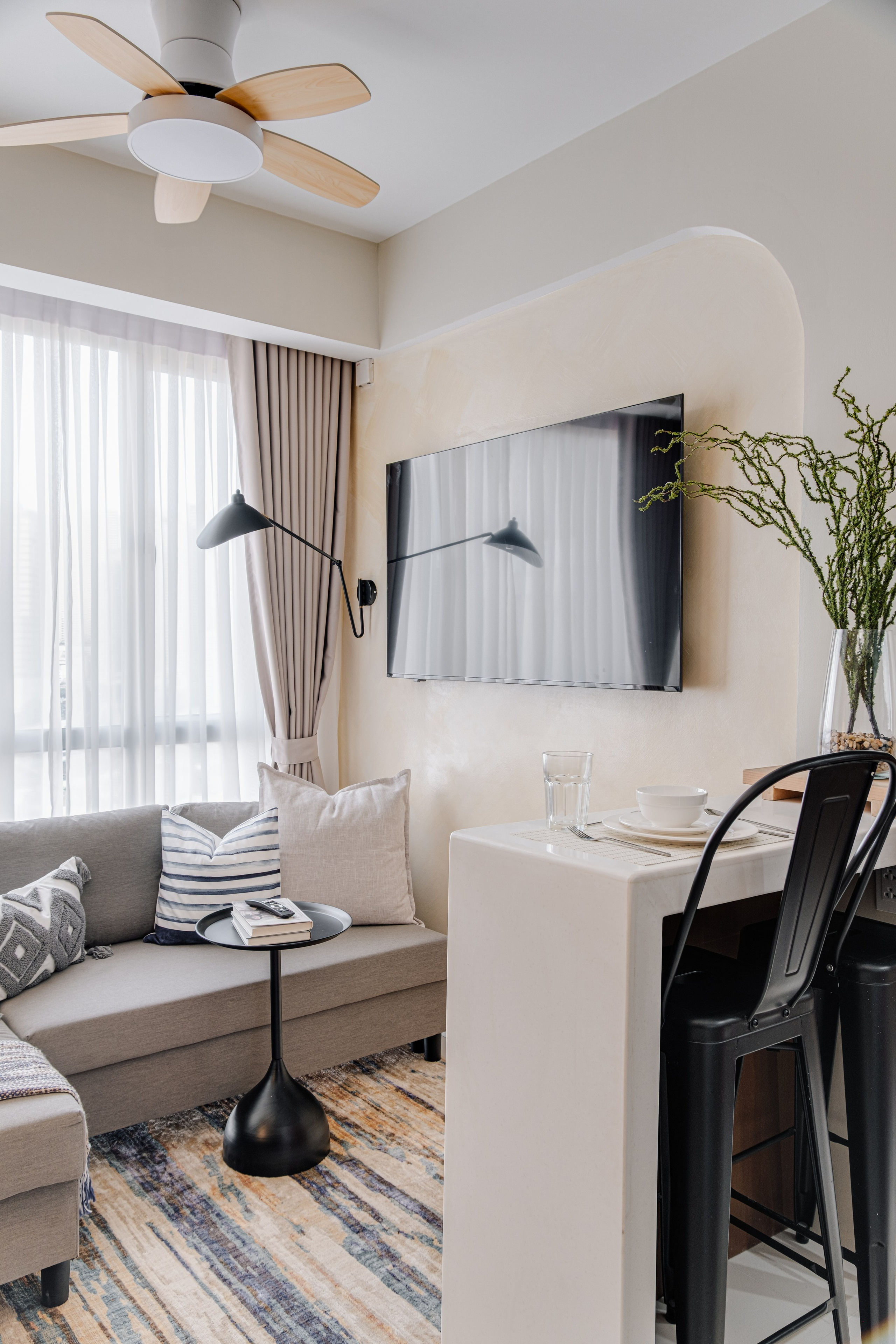 100 Sunshine Plaza // Mandaluyong. Interior & Architectural Photographer Philippines | Argen Carlo Camaclang