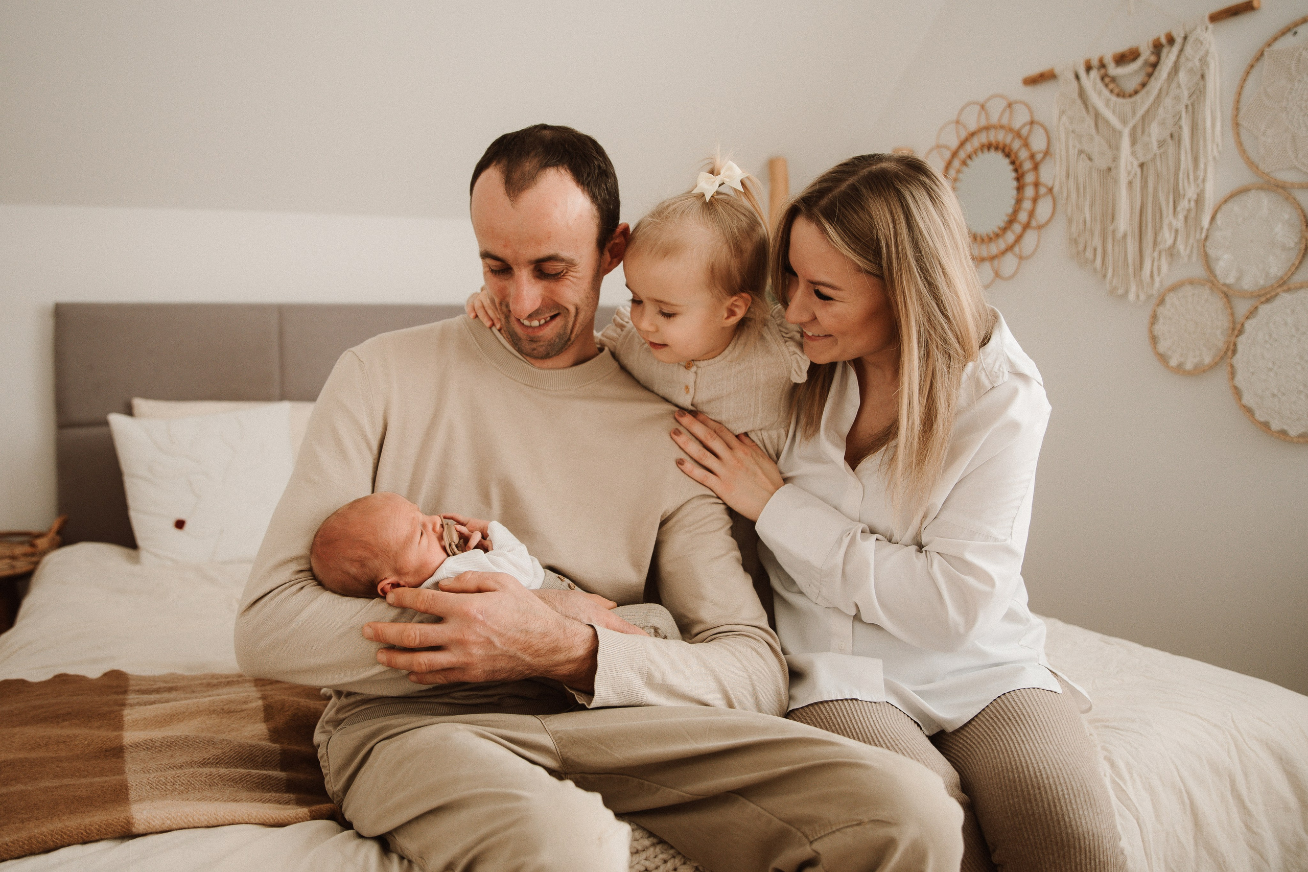 Pełna emocji fotografia sesja rodzinna i love story par zakochanych lifestyle | Natalia Malinowska Fotografia | Augustów Warszawa. Natalia Malinowska Fotografia | Fotograf ślubny i rodzinny Augustów Warszawa