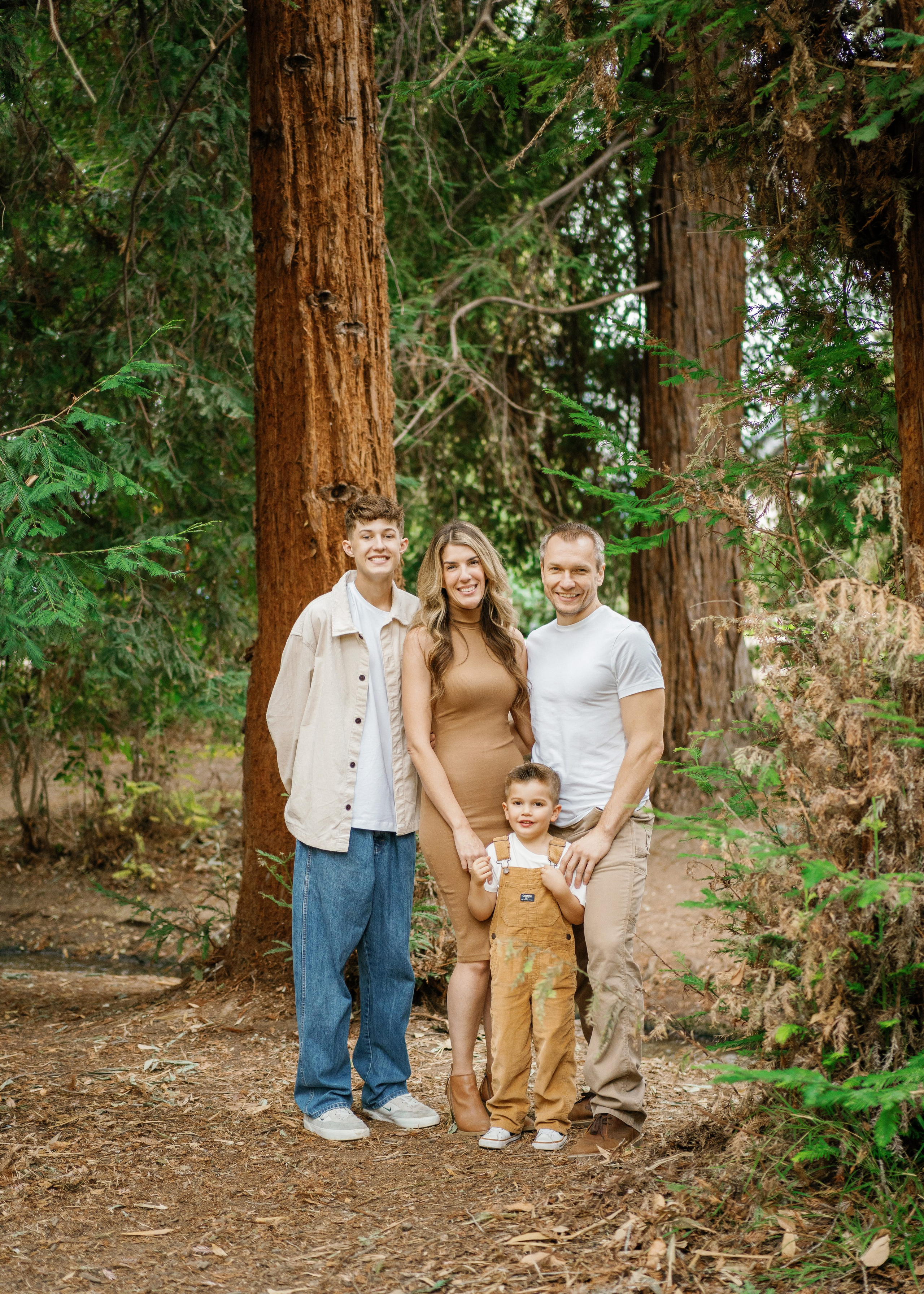 Fullerton Arboretum, California Family Photoshoot. Wedding Photography & Videography Team in California, Los Angeles, San Francisco, San Diego and Travel