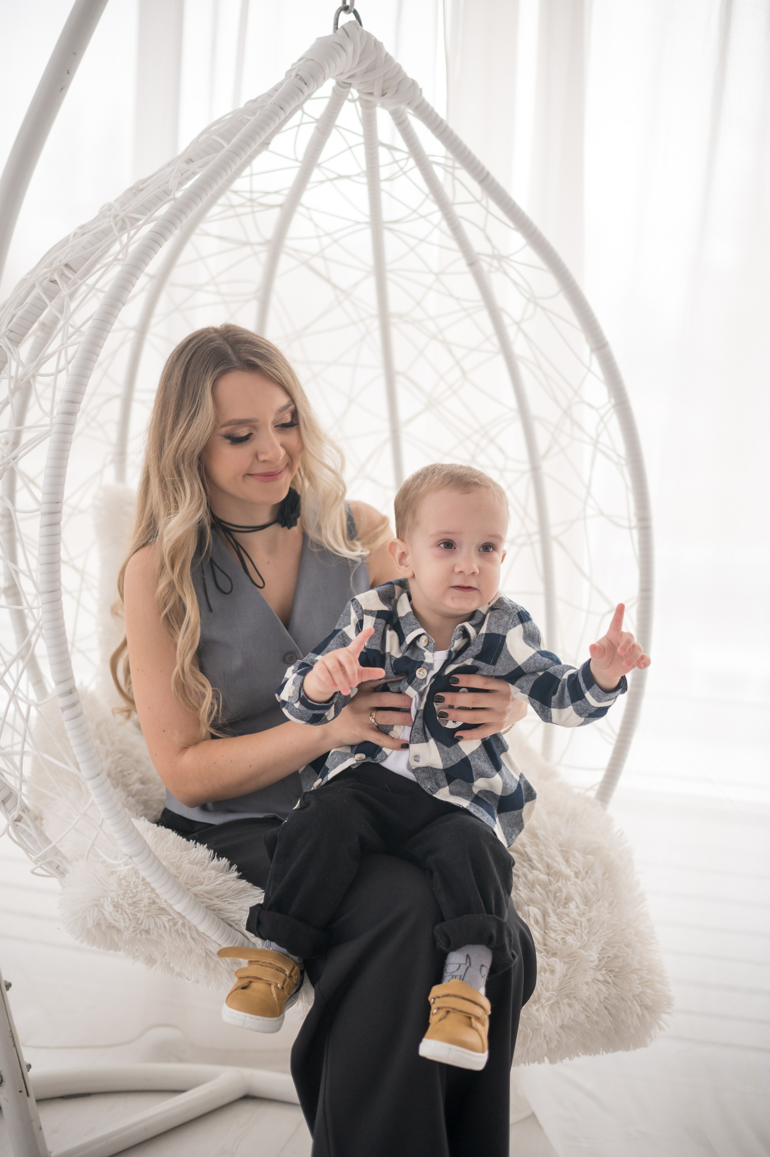 Семейная фотосессия в студии. Семейный и детский фотограф в Минске Надежда Савицкая