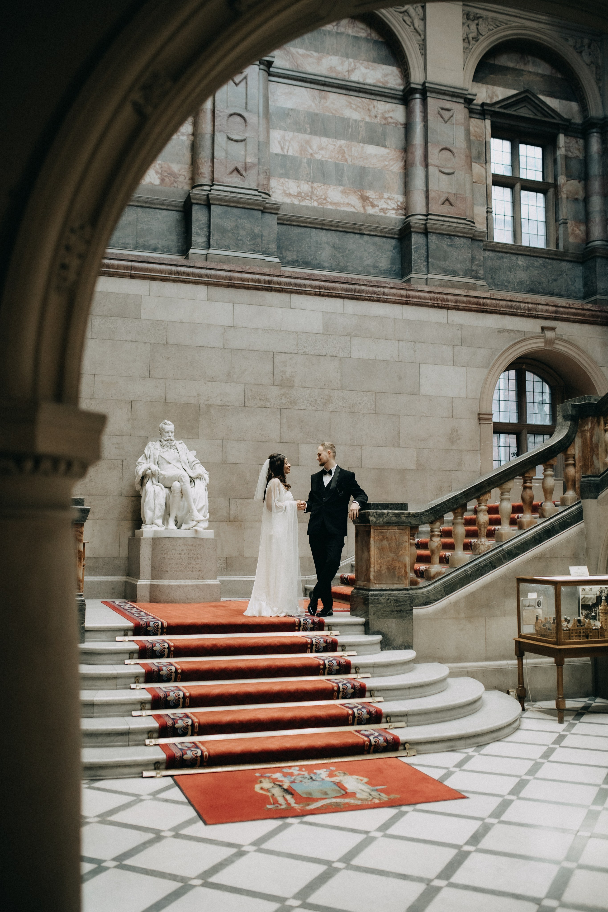 Ayushi and Tomasz. Wedding and Portrait Photographer Evie Moon