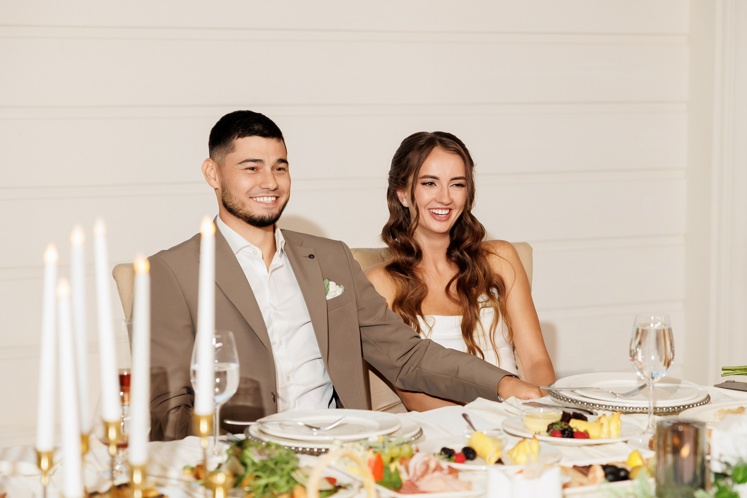 Eugen & Livia — Grand Elysee — Wedding Day. Servicii Foto și Video 067188353