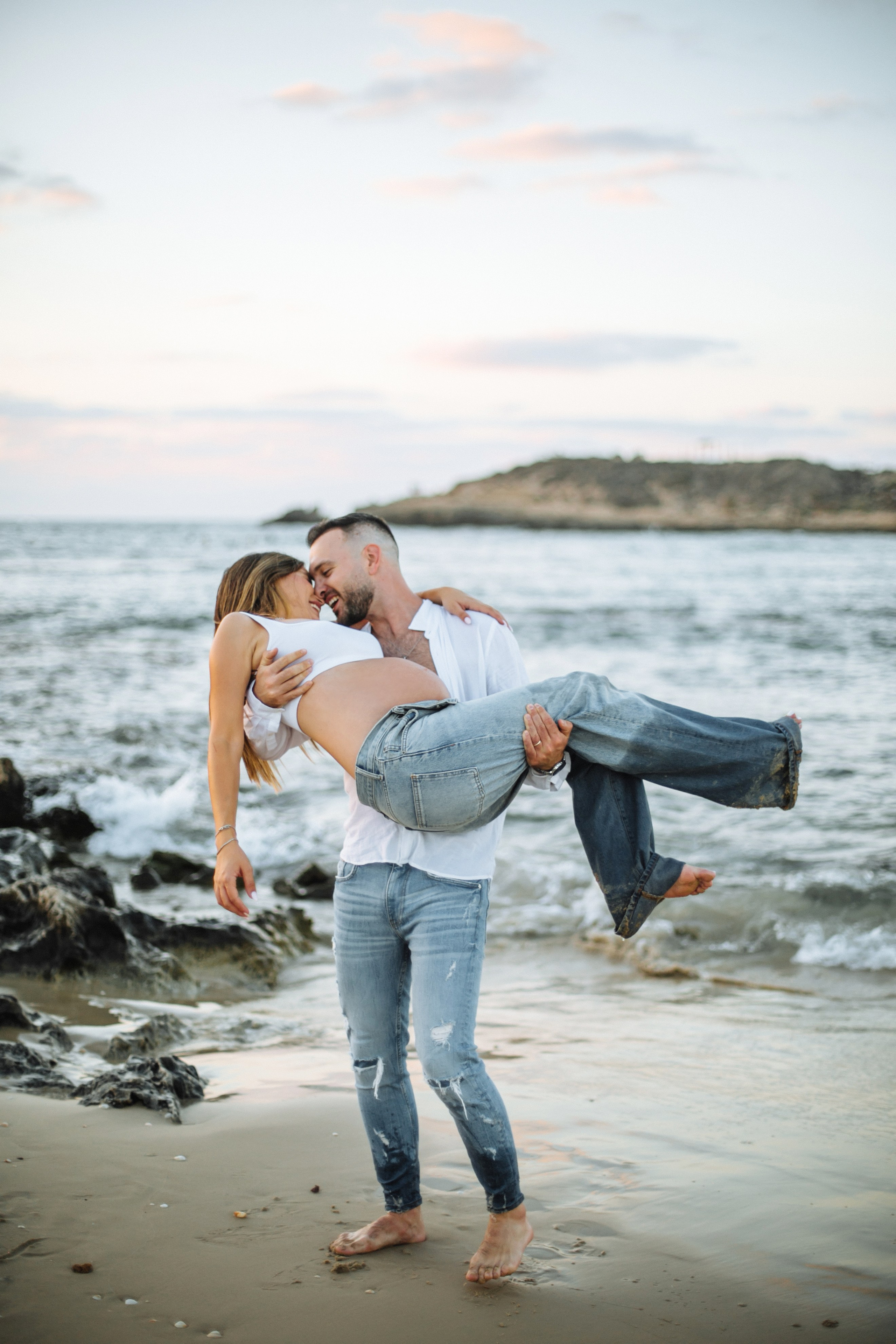 Yael & Gal Nahsholim beach. Family photographer in Israel
