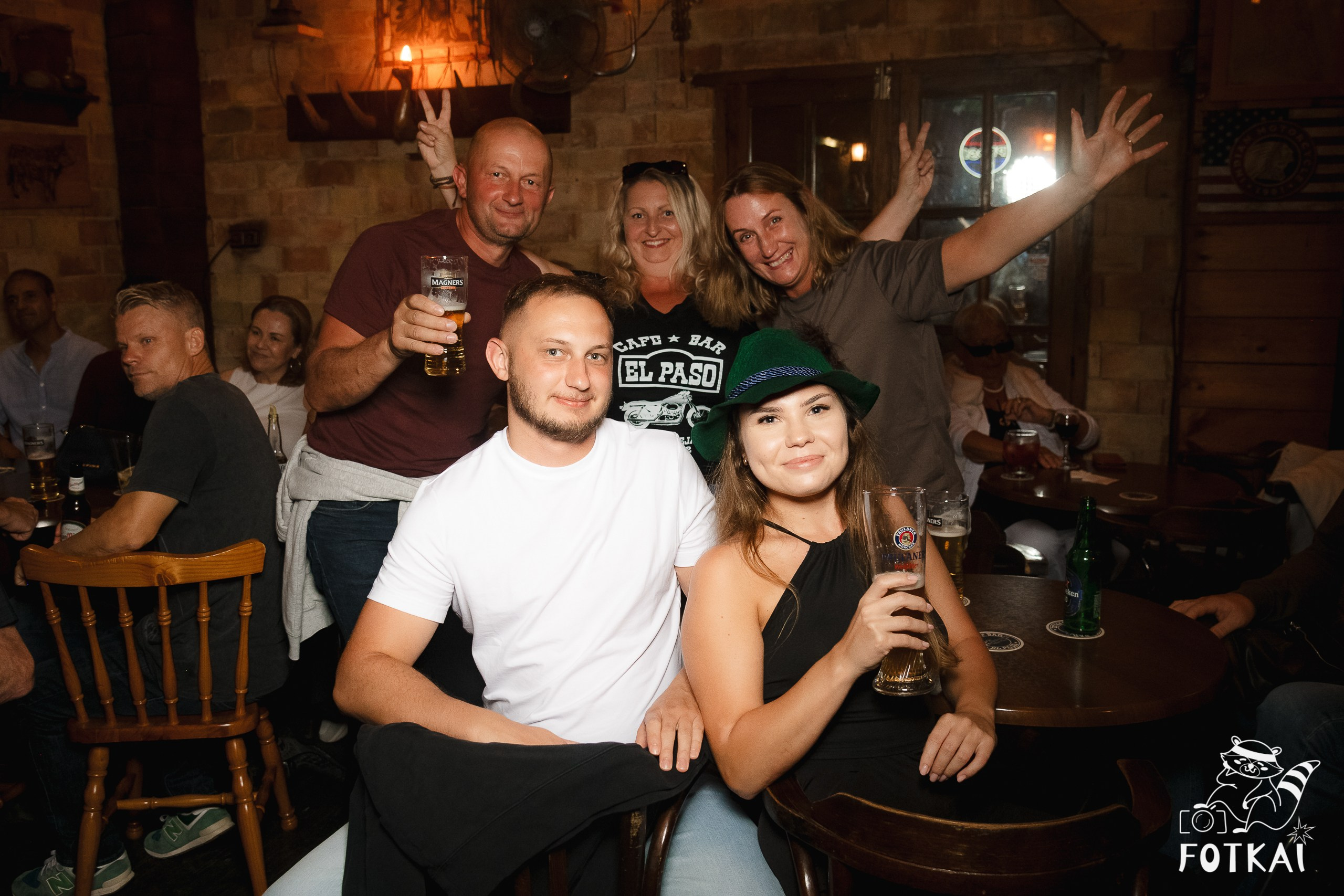 Get Back en El Paso Bar – Noche de Rock en Vivo | Reportaje Fotográfico Oktoberfest | FOTKAI