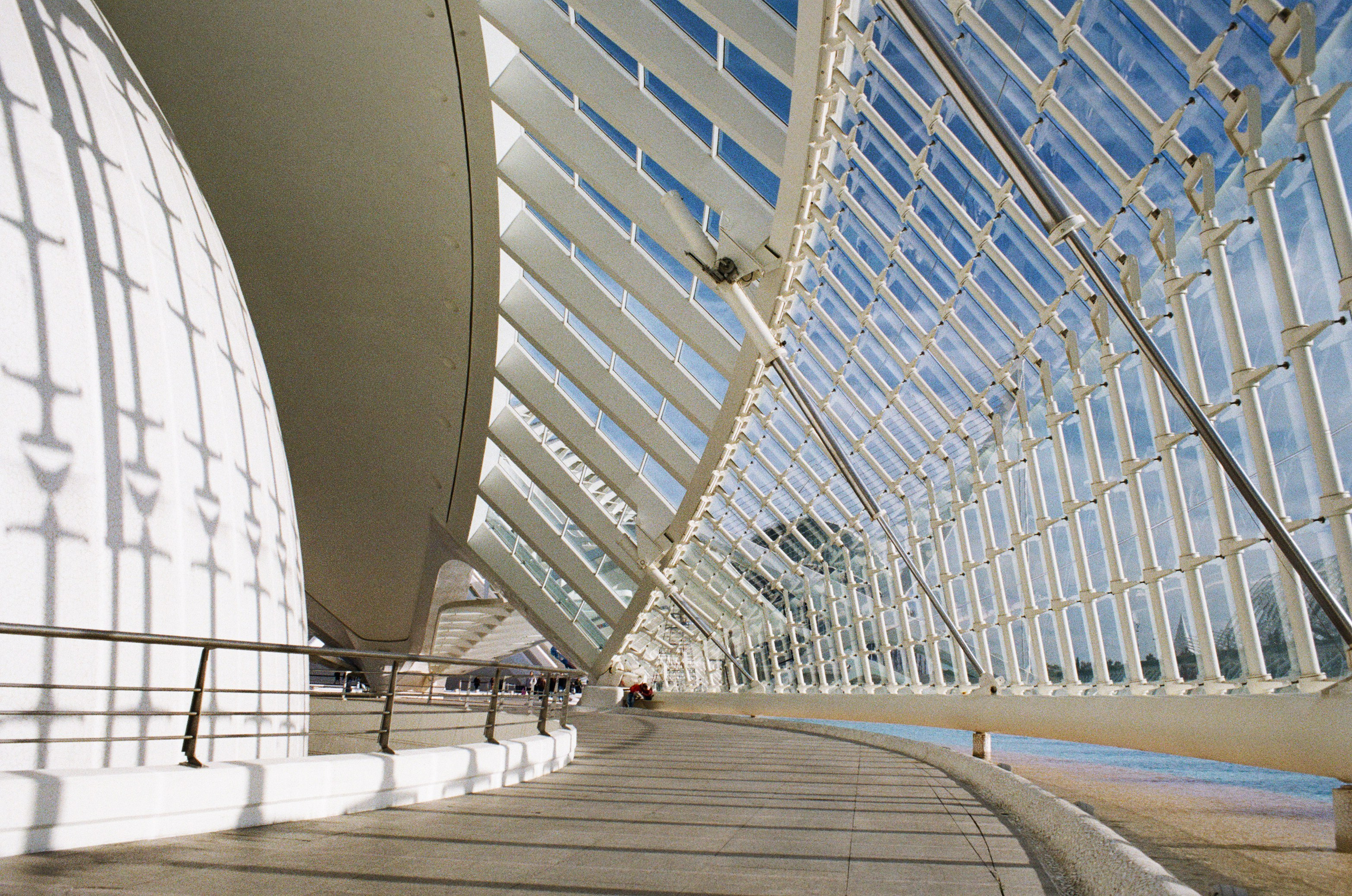 Valencia — Ein fotografischer Spaziergang durch Licht und Weite. Hochzeitsgeschichten – Professionelle Hochzeitsfotografie & Videografie in Deutschland, Italien, Spanien und ganz Europa