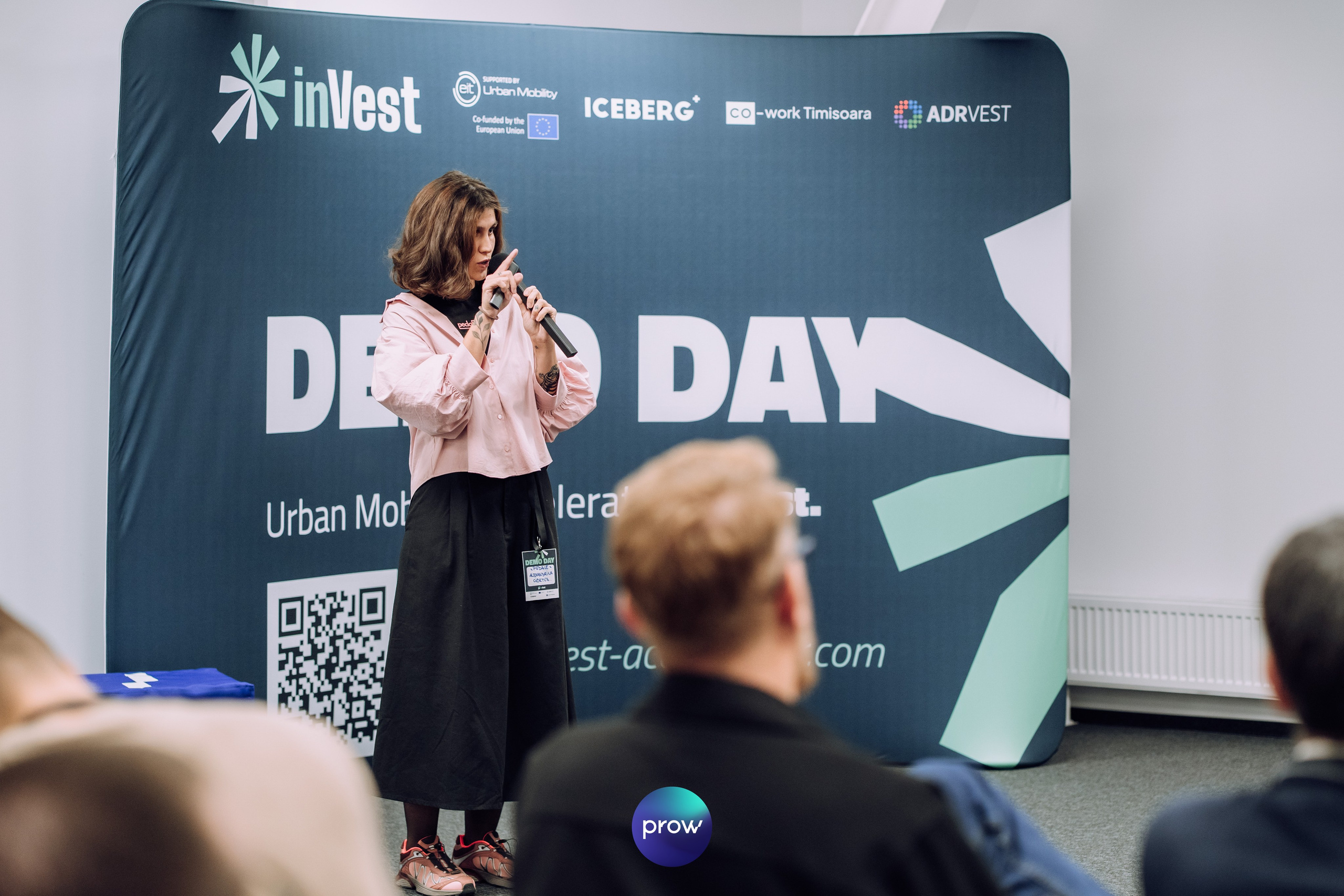 InVest DemoDay @ Cowork. Cozac Cristian Photographer