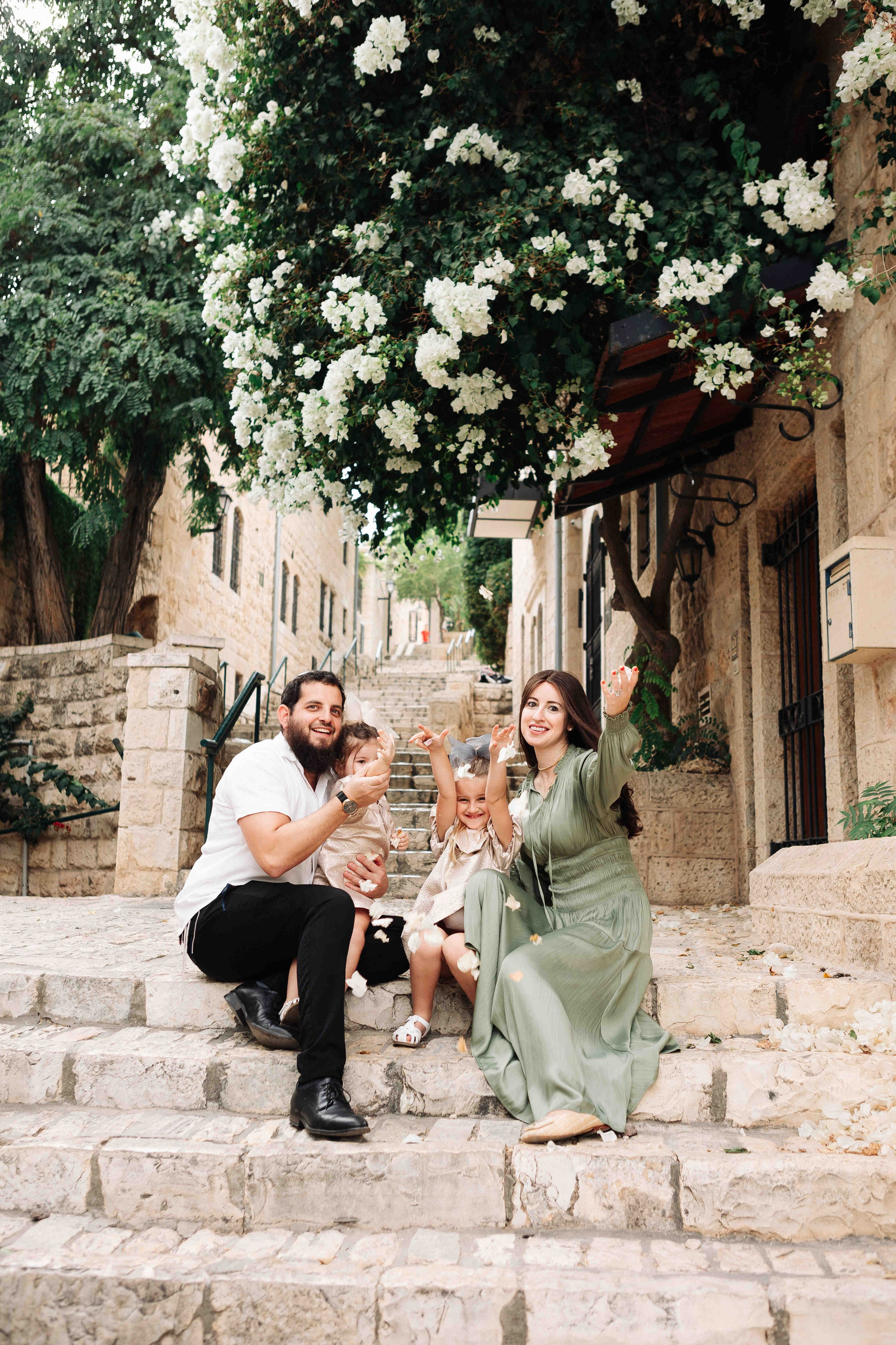 BEAUTIFUL FAMILY PHOTOSESSION. PHOTOGRAPHER IN ISRAEL