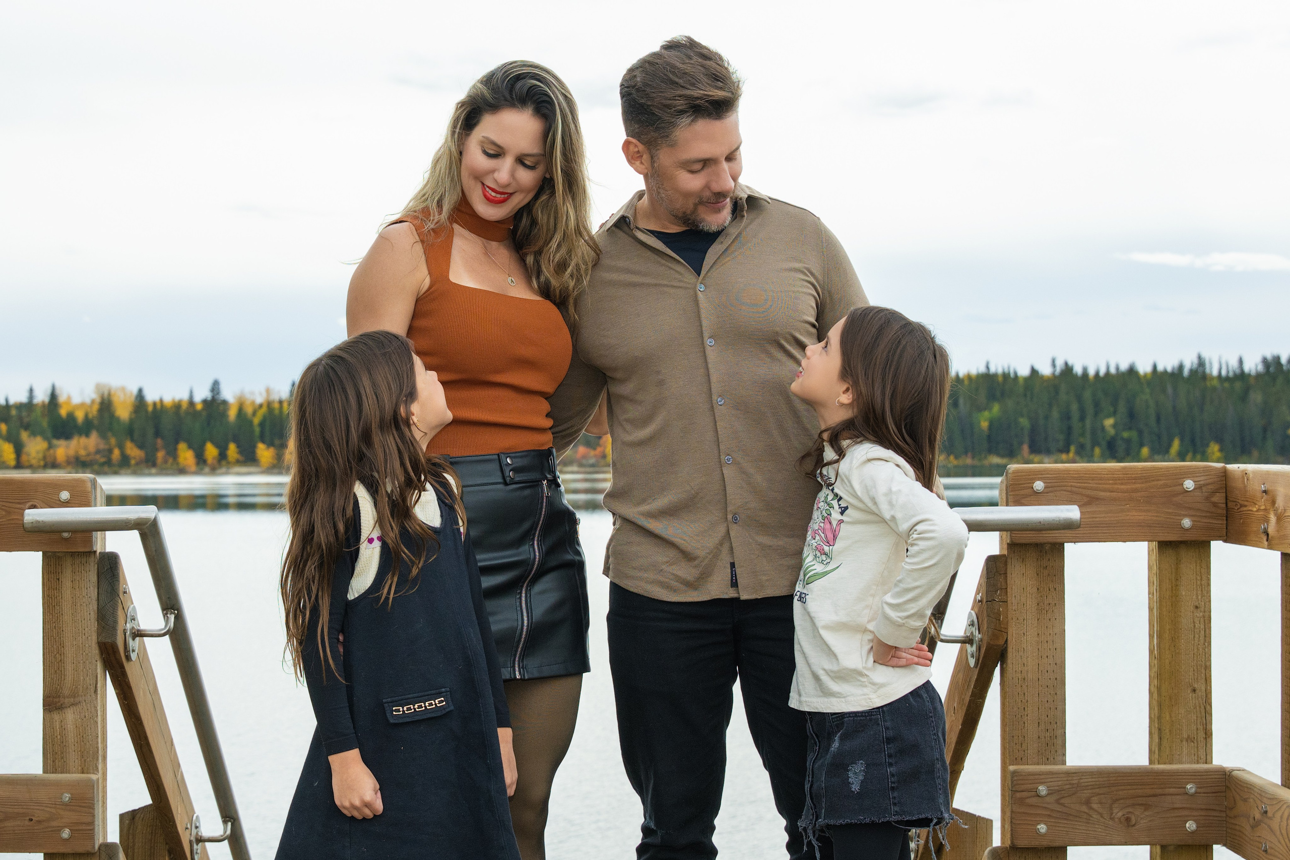 Ariana’s Family. Carlos Lima Photography — Photographer in Calgary