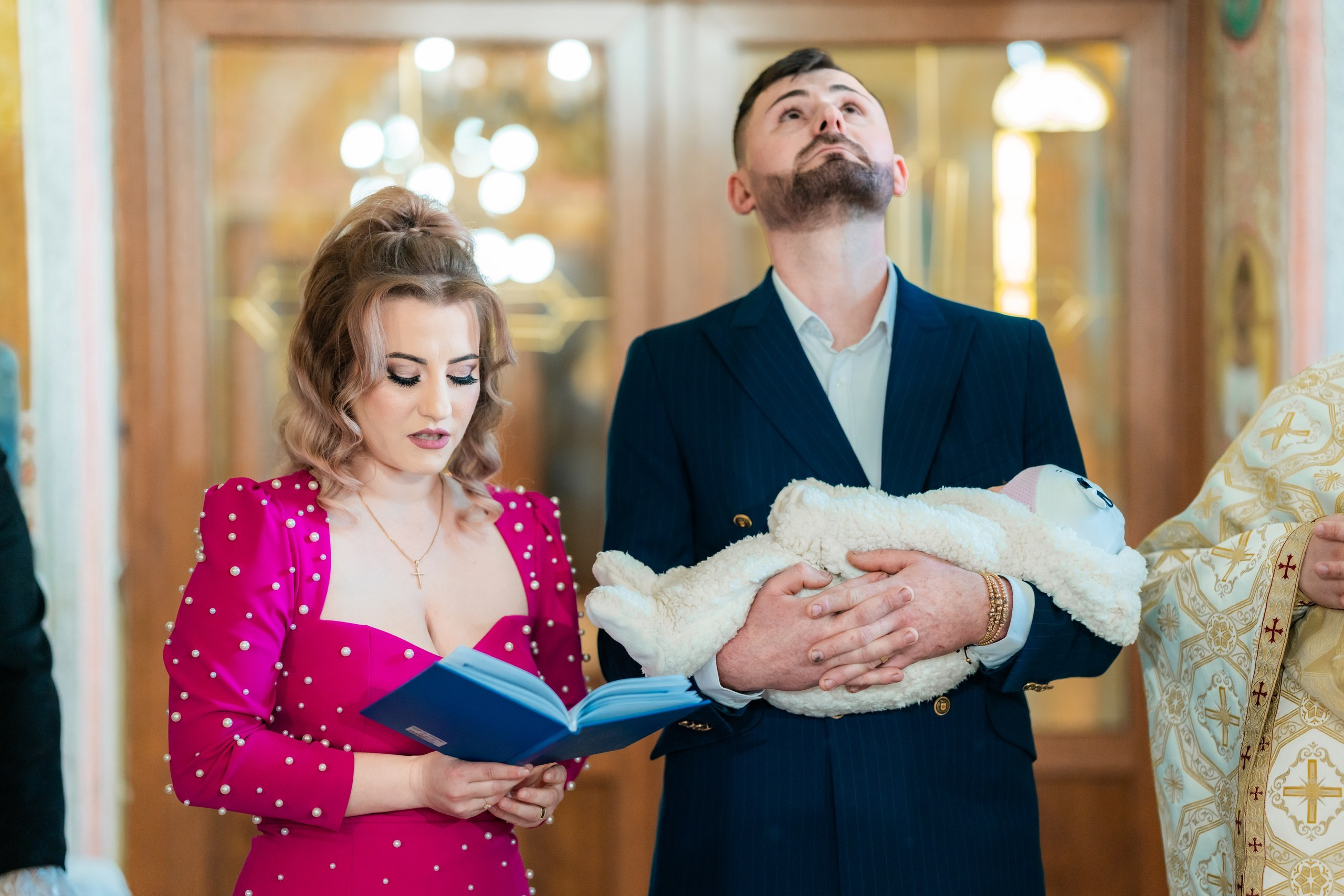 fotograf botez Miruna Parascheva, fotografie botez Botoșani, fotograf Alin Chirilă, amintiri botez, fotografii botez, botez Miruna Parascheva, fotograf copii, fotografie botez în Botoșani-alt="botez Miruna Parascheva, fotografie botez Alin Chirilă, amintiri botez, fotografii emoționante botez Botoșani"-- fotografii-botez-bebelus- amintiri-botez-micuț- moment-sfânt-crestinare- fotografie-emotionanta-botez- detalii-botez-bebelusi- parinti-fericiti-la-botez- fotograf-botez-profesionist- botez-in-biserica-ortodoxa- micuț-botezat-cu-emoție- zâmbete-și-lacrimi-la-botez- bebeluș-la-cristelniță- decor-botez-colorat- botez-cu-dragoste-și-credință- emotie-pura-la-botez- fotograf-botez-botosani- botez-iasi-suceava-fotograf- amintiri-nepretuite-botez