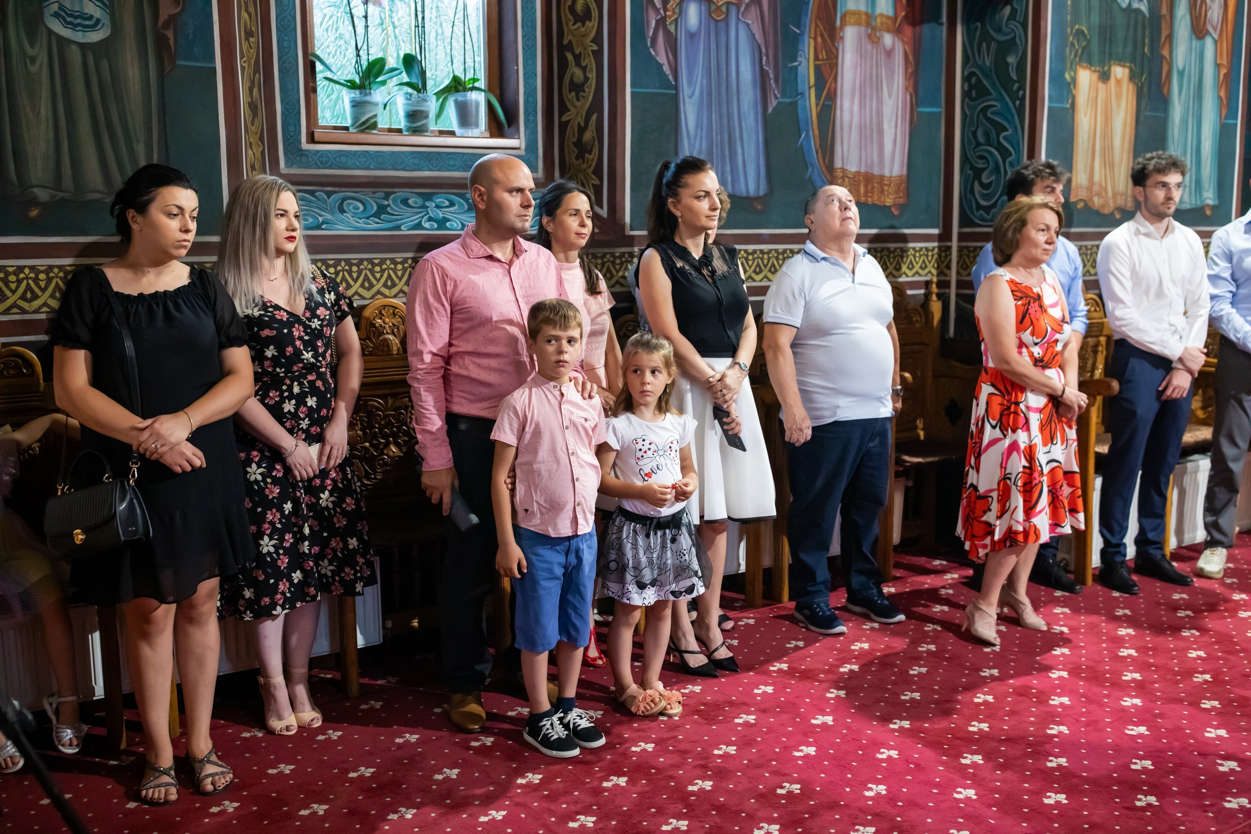 fotograf botez , fotografie botez Botoșani, fotograf Alin Chirilă, amintiri botez, fotografii botez, botez Miruna Parascheva, fotograf copii, fotografie botez în Botoșani-alt="botez , fotografie botez Alin Chirilă, amintiri botez, fotografii emoționante botez Botoșani"-- fotografii-botez-bebelus- amintiri-botez-micuț- moment-sfânt-crestinare- fotografie-emotionanta-botez- detalii-botez-bebelusi- parinti-fericiti-la-botez- fotograf-botez-profesionist- botez-in-biserica-ortodoxa- micuț-botezat-cu-emoție- zâmbete-și-lacrimi-la-botez- bebeluș-la-cristelniță- decor-botez-colorat- botez-cu-dragoste-și-credință- emotie-pura-la-botez- fotograf-botez-botosani- botez-iasi-suceava-fotograf- amintiri-nepretuite-botez-- Preotul ținându-l pe micuțul Mathias Gabriel la botez, în biserica Înălțarea Domnului, Copălău  - Detalii de la botezul lui Mathias – lumânare, trusou și icoană  - Familia lui Mathias Gabriel alături de micuț, în ziua botezului  - Portret emoționant cu mama și bebelușul în brațe, în biserică,fotograf profesionist evenimente Botoșani, Iași, Suceava, Fălticeni, Bacău, Pașcani, Roman - AlinoFotoStudio by Alin Chirilă - servicii foto nuntă, botez, cununie, ședințe foto creative, albume personalizate, fotografii emoționante și calitative pentru cele mai importante momente din viață,fotograf nuntă Botoșani Alin Chirilă,  ședință foto botez Iași - AlinoFotoStudio,  servicii fotograf profesionist evenimente Suceava,  fotograf cununie civilă Fălticeni - Alin Chirilă,  album foto nuntă personalizat Bacău.“Bebeluș botezat în biserică, ținut în brațe de nași”	•	“Detaliu cu lumânarea de botez decorată cu flori albe”	•	“Părinți emoționați alături de copilul lor la ceremonia de botez”	•	“Masa festivă de botez cu decor tematic și tort personalizat”	•	“Momentul în care preotul toarnă apă sfințită pe fruntea bebelușului”	“Bebeluș în rochie albă de botez, zâmbind în brațele mamei”	•	“Detaliu cu cruciulița de botez așezată pe o pernă de satin”	•	“Părinți și nași aprinzând lumânările în timpul ceremoniei de botez”	•	“Tort de botez decorat cu figurine tematice și numele copilului”	•	“Copil botezat dormind liniștit în pătuțul decorat festiv”	•	“Momentul în care preotul binecuvântează copilul în fața altarului”	•	“Invitați adunându-se în jurul mesei festive la petrecerea de botez”	•	“Bebeluș ținând în mână o jucărie personalizată primită la botez”	•	“Familie fericită pozând împreună după ceremonia de botez”	•	“Decor tematic cu baloane și flori la locația petrecerii de botez” fotograf Botoșani fotograf evenimente fotograf botez Alin Chirila fotograf alinofotostudio.fotograf botez Amelis Maria, fotografie botez Botoșani, fotograf Alin Chirilă, amintiri botez, fotografii botez, botez Amelis Maria, fotograf copii, fotografie botez în Botoșani,